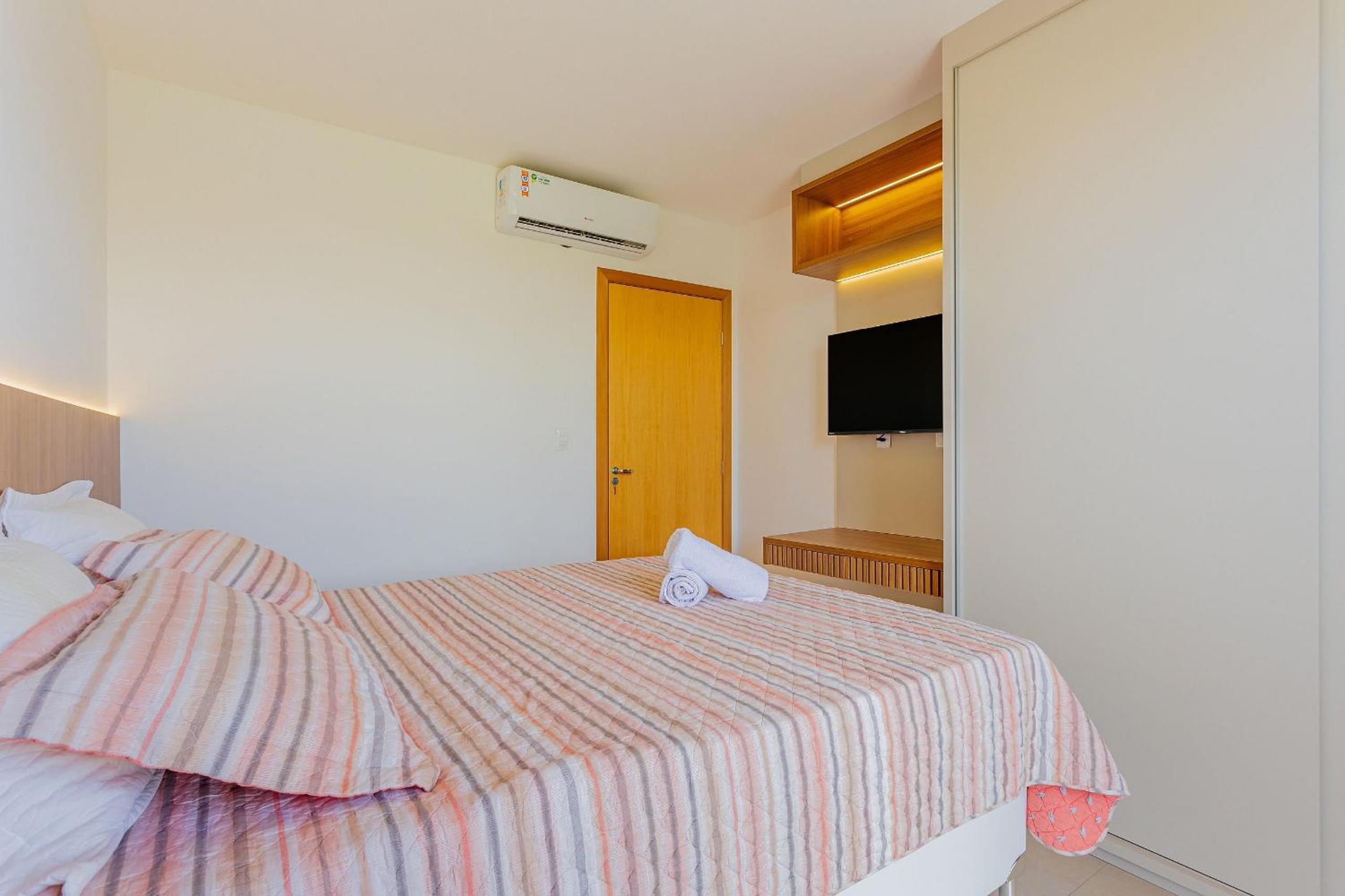 PF54 High Standard House with 5 Suites with Maid Included and Electric Vehicle Charger - Praia do Forte