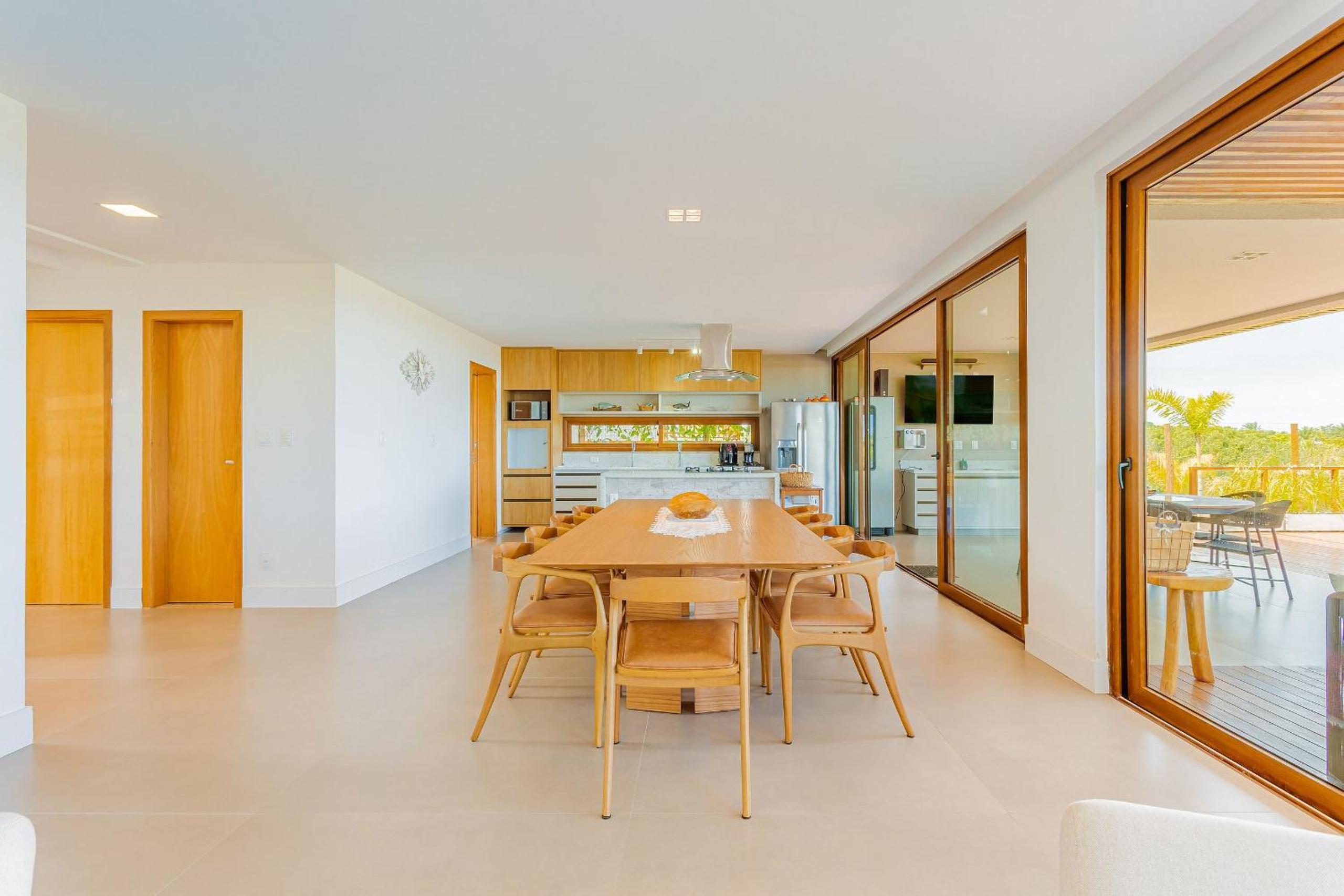 PF54 High Standard House with 5 Suites with Maid Included and Electric Vehicle Charger - Praia do Forte