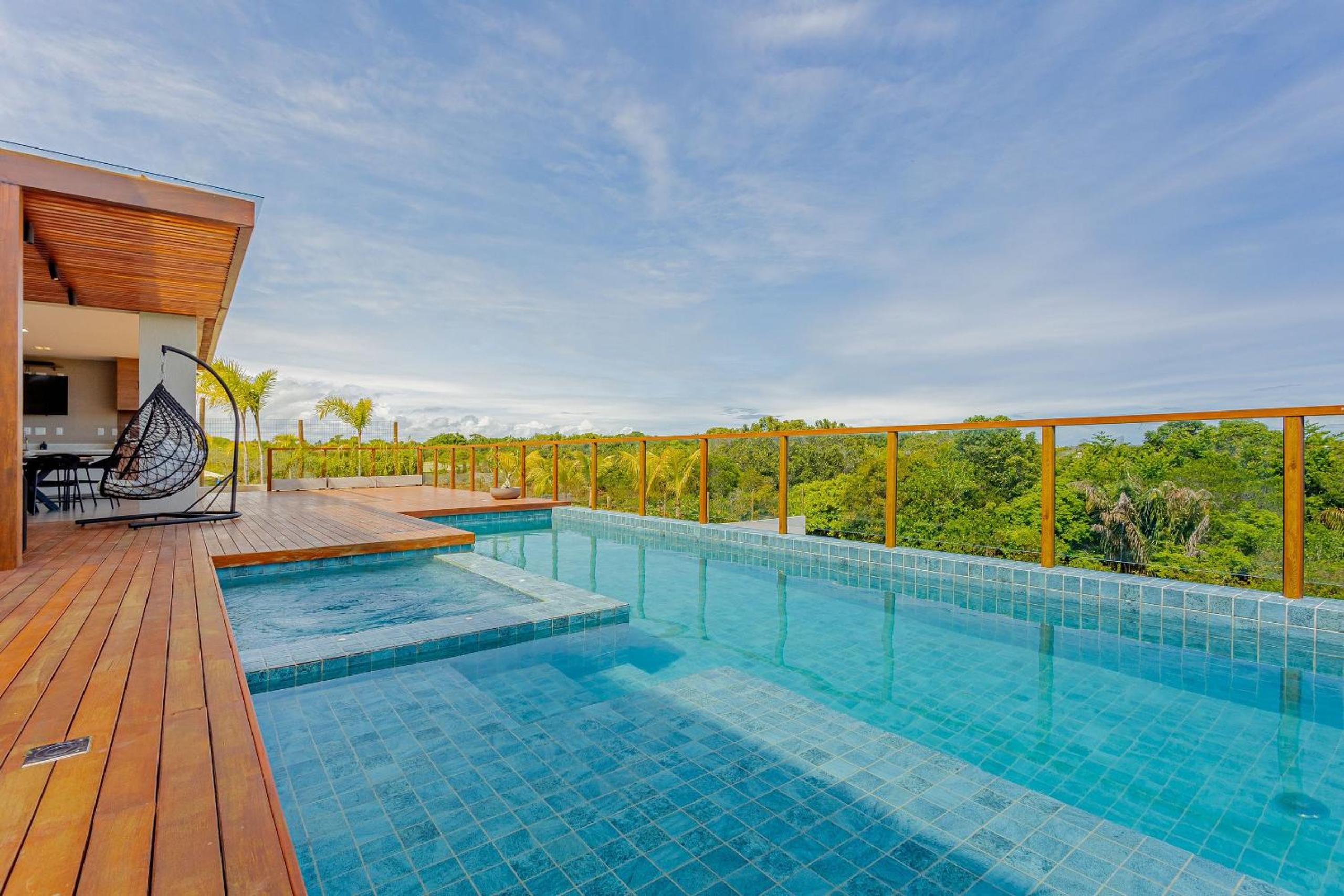 PF54 High Standard House with 5 Suites with Maid Included and Electric Vehicle Charger - Praia do Forte