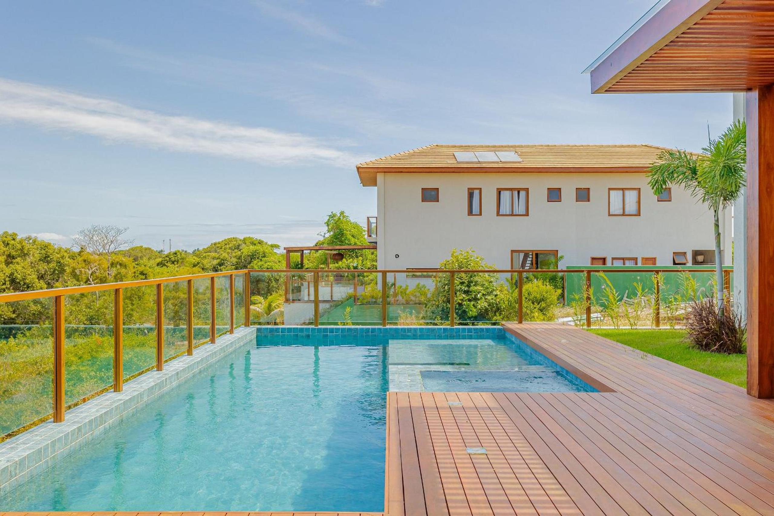 PF54 High Standard House with 5 Suites with Maid Included and Electric Vehicle Charger - Praia do Forte
