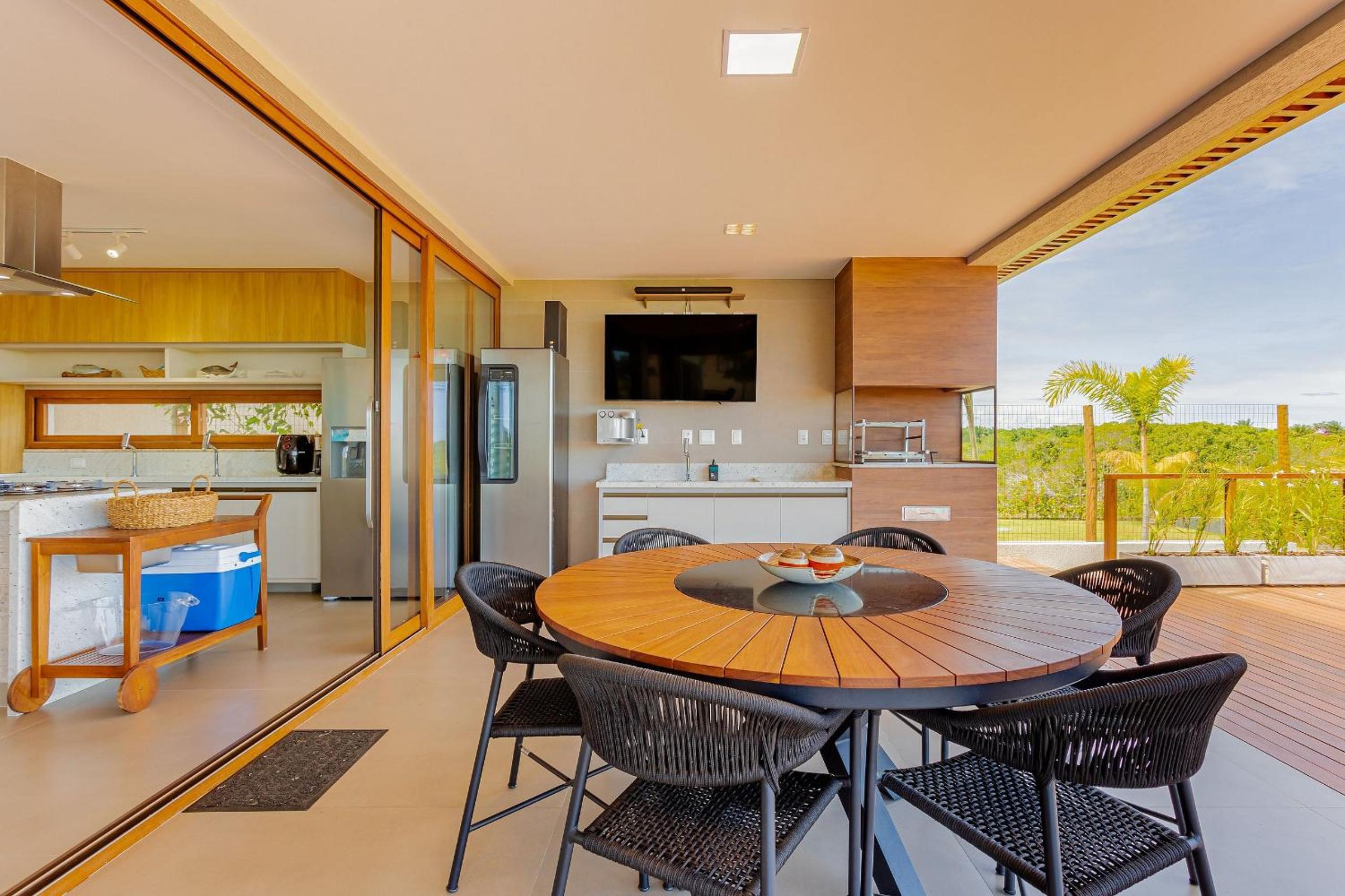 PF54 High Standard House with 5 Suites with Maid Included and Electric Vehicle Charger - Praia do Forte