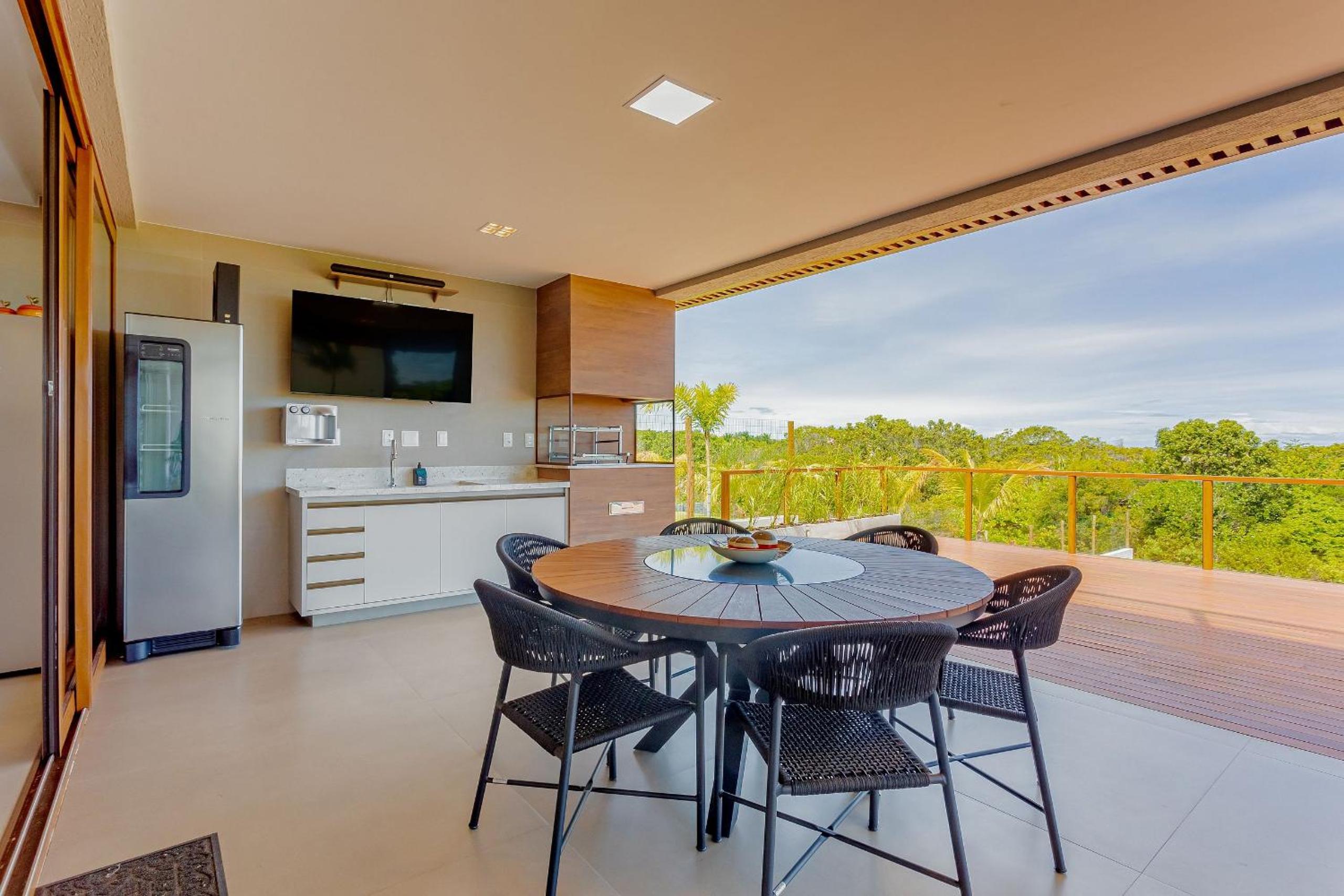 PF54 High Standard House with 5 Suites with Maid Included and Electric Vehicle Charger - Praia do Forte