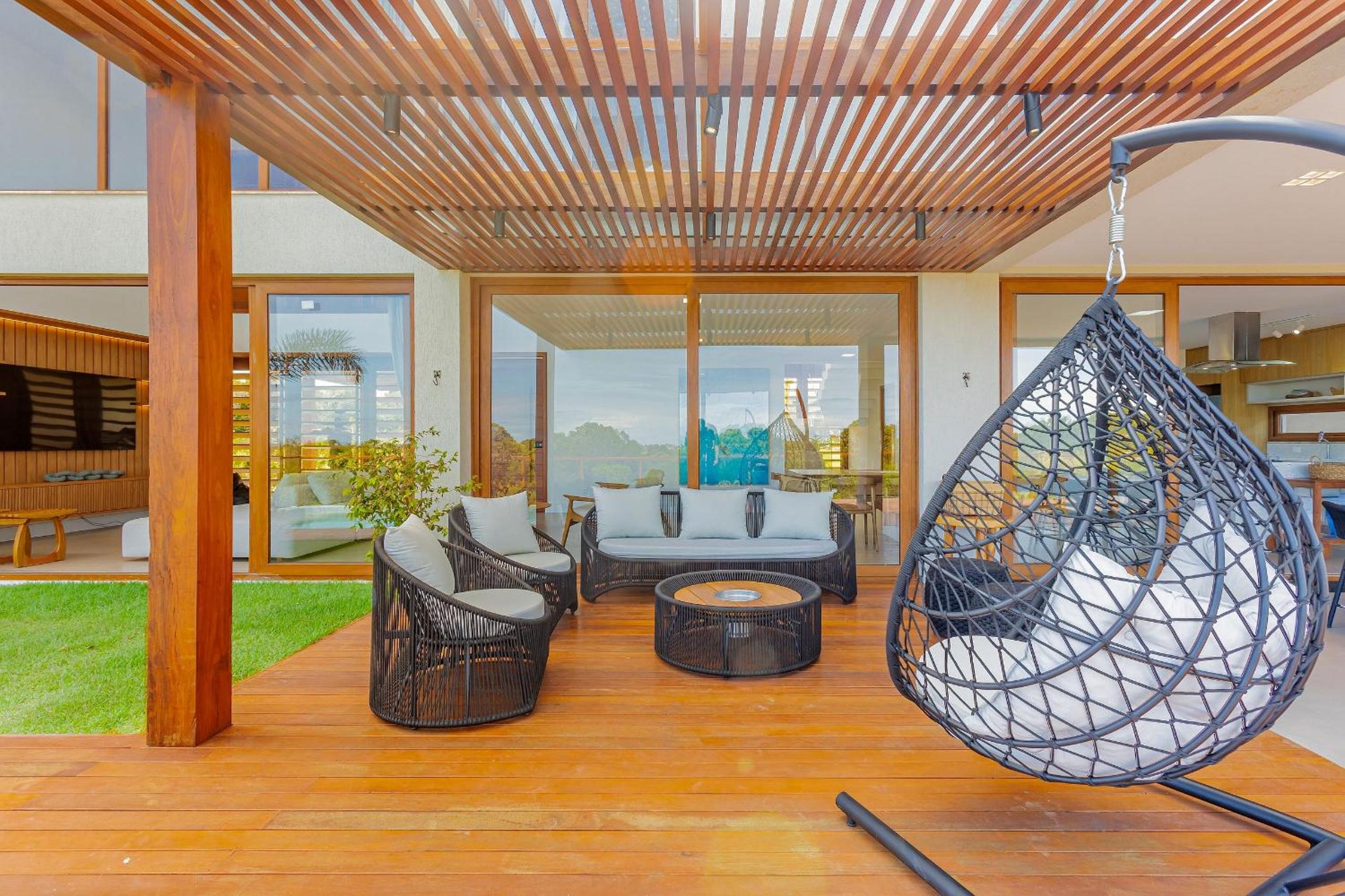 PF54 High Standard House with 5 Suites with Maid Included and Electric Vehicle Charger - Praia do Forte