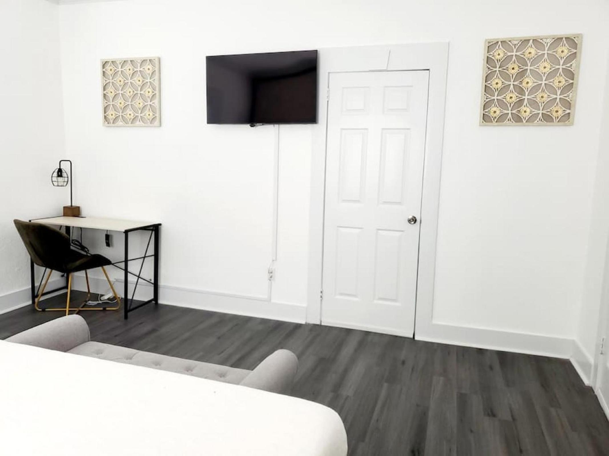 Modern Westshore