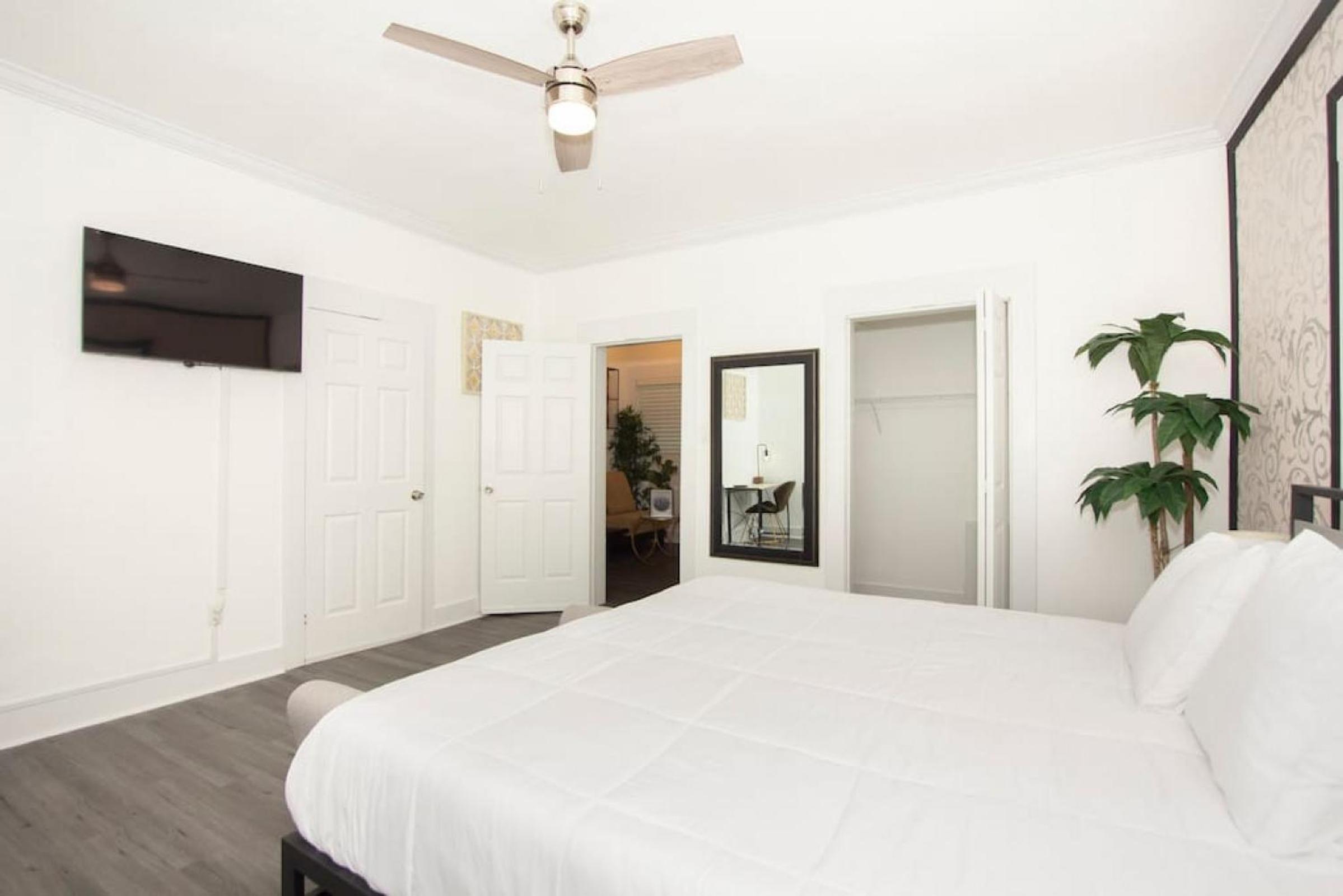 Modern Westshore