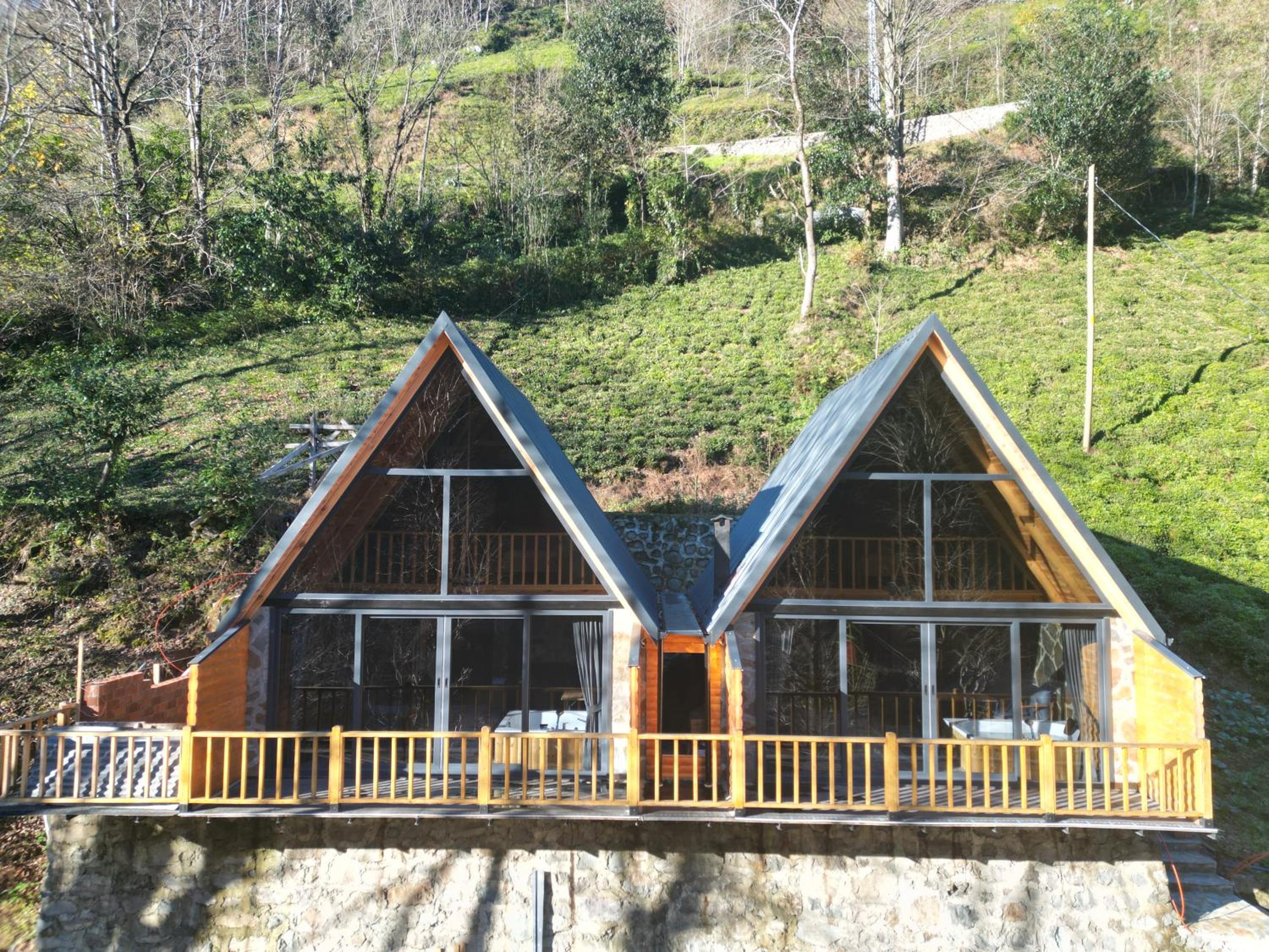 Hotel Golden Rose Bungalov - Image 1