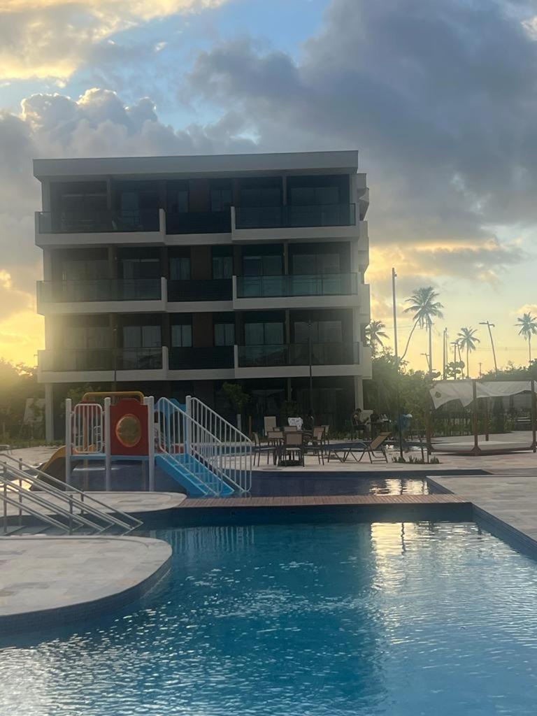 Makia Beach Experience Concept