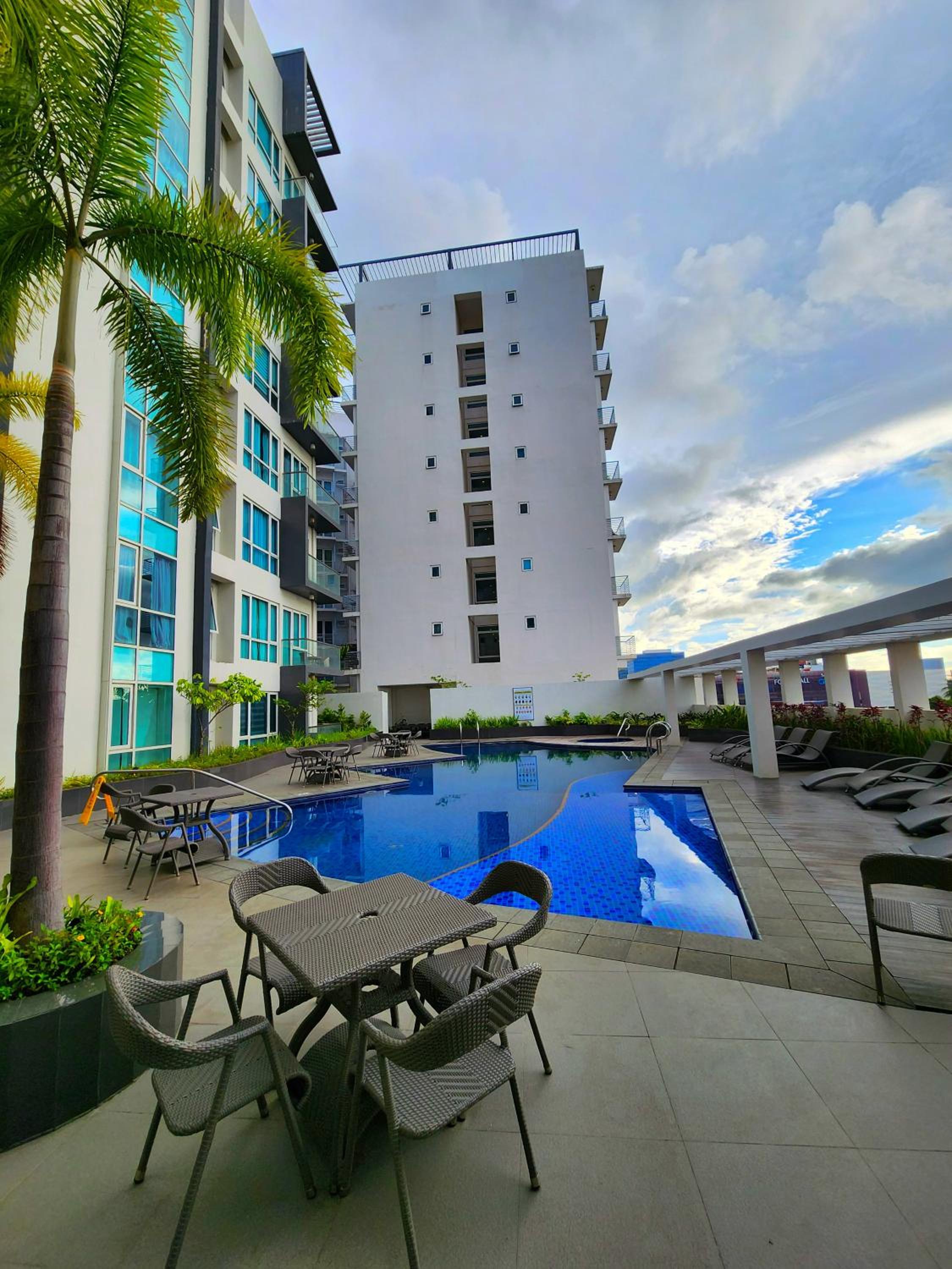 Tranquil Haven: Iloilo City Studio Retreat view 4