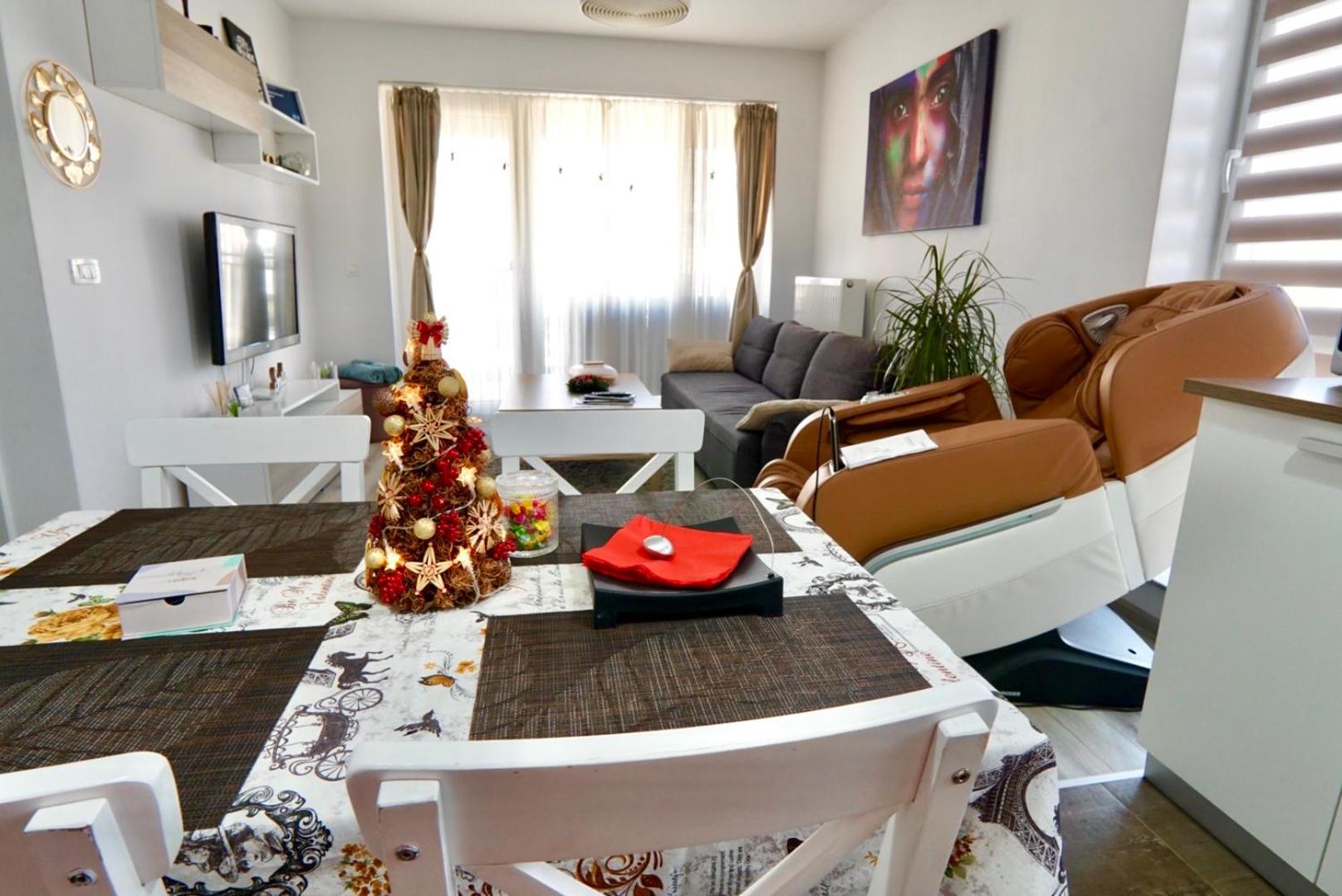 Relaxing Coresi Studio