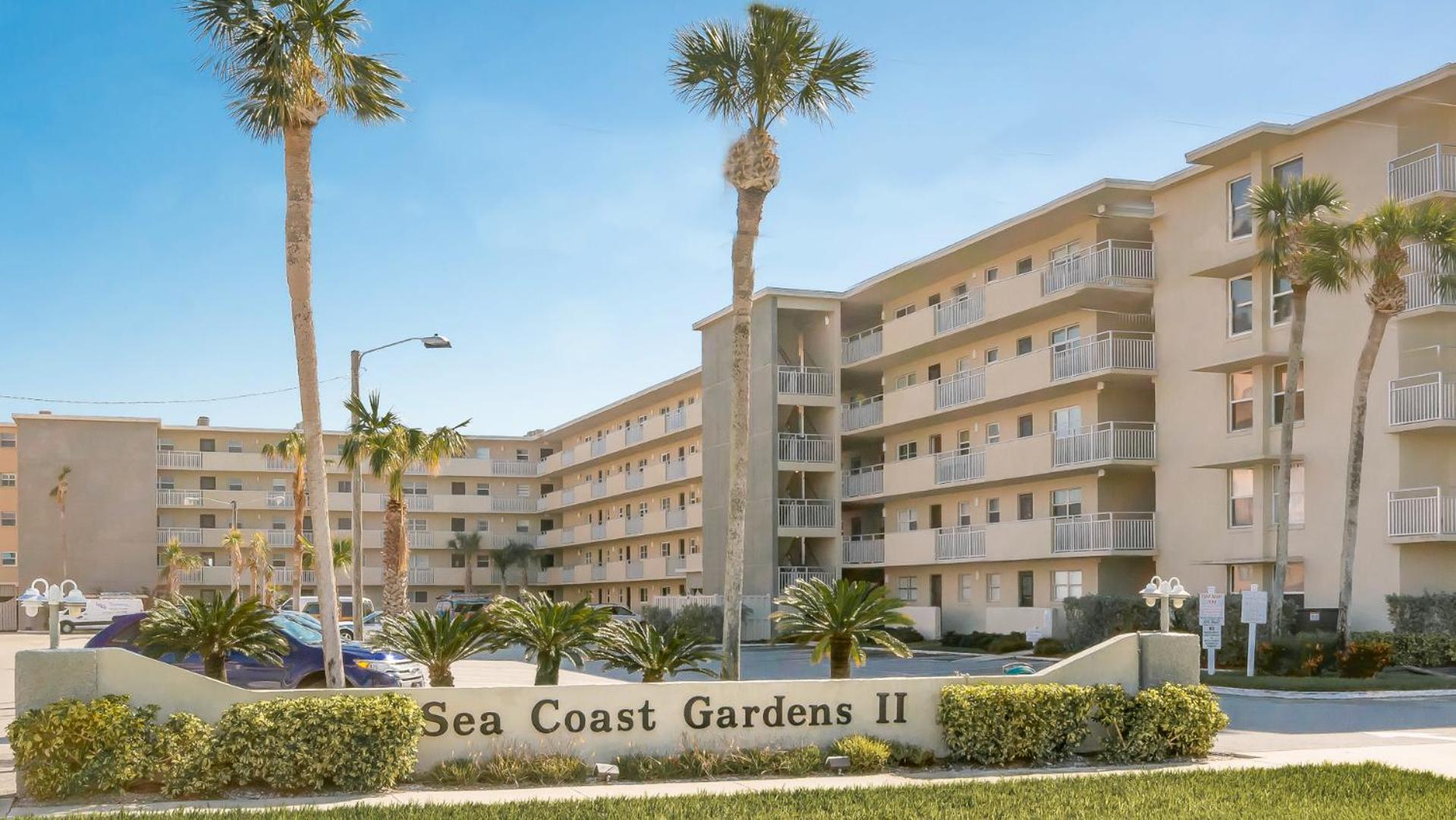 Top Floor Ocean and Pool Views located on No-Drive Beach with 2 Complex Pools