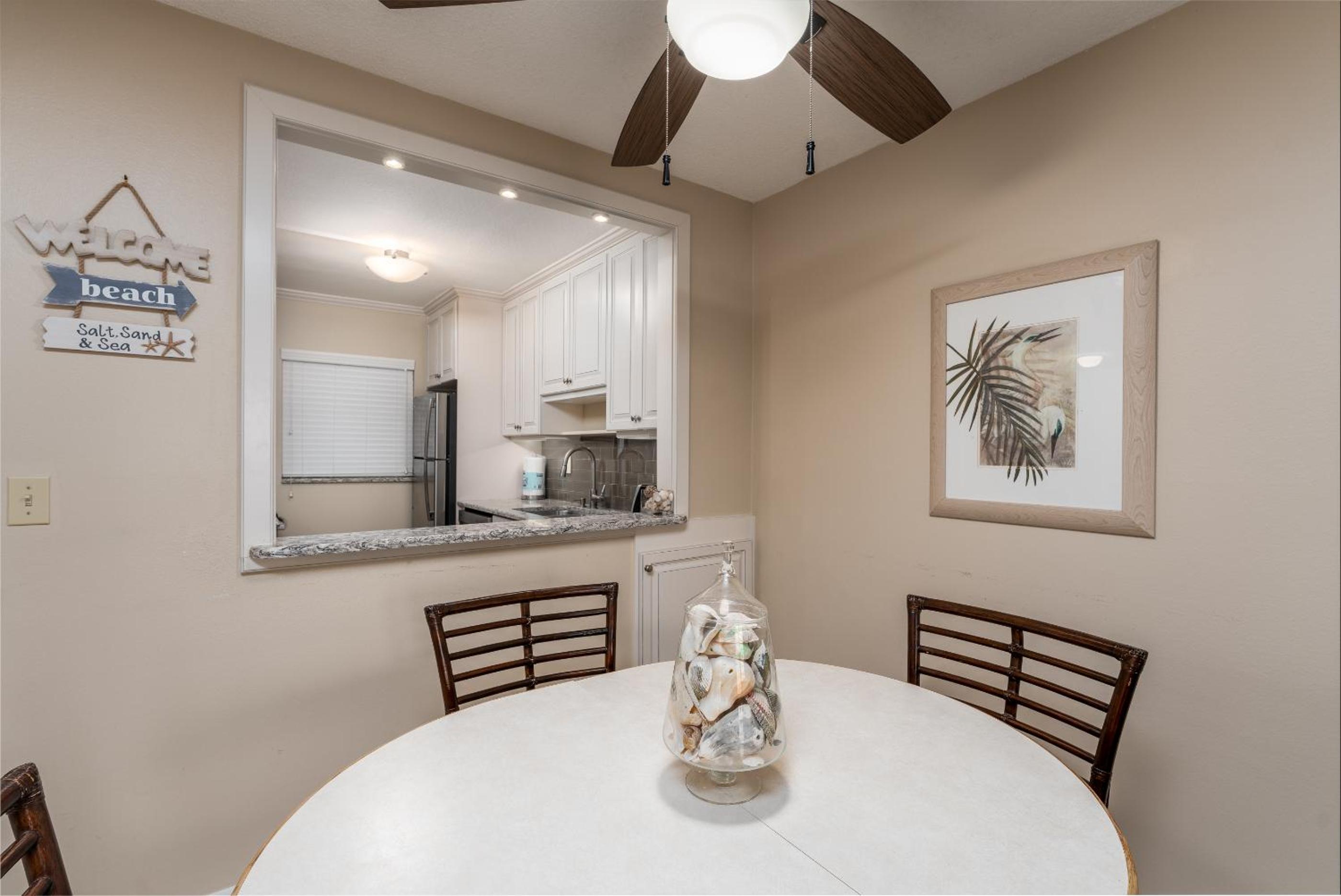 Fabulous Ocean and Pool Views From Balcony & Located on No-Drive Beach