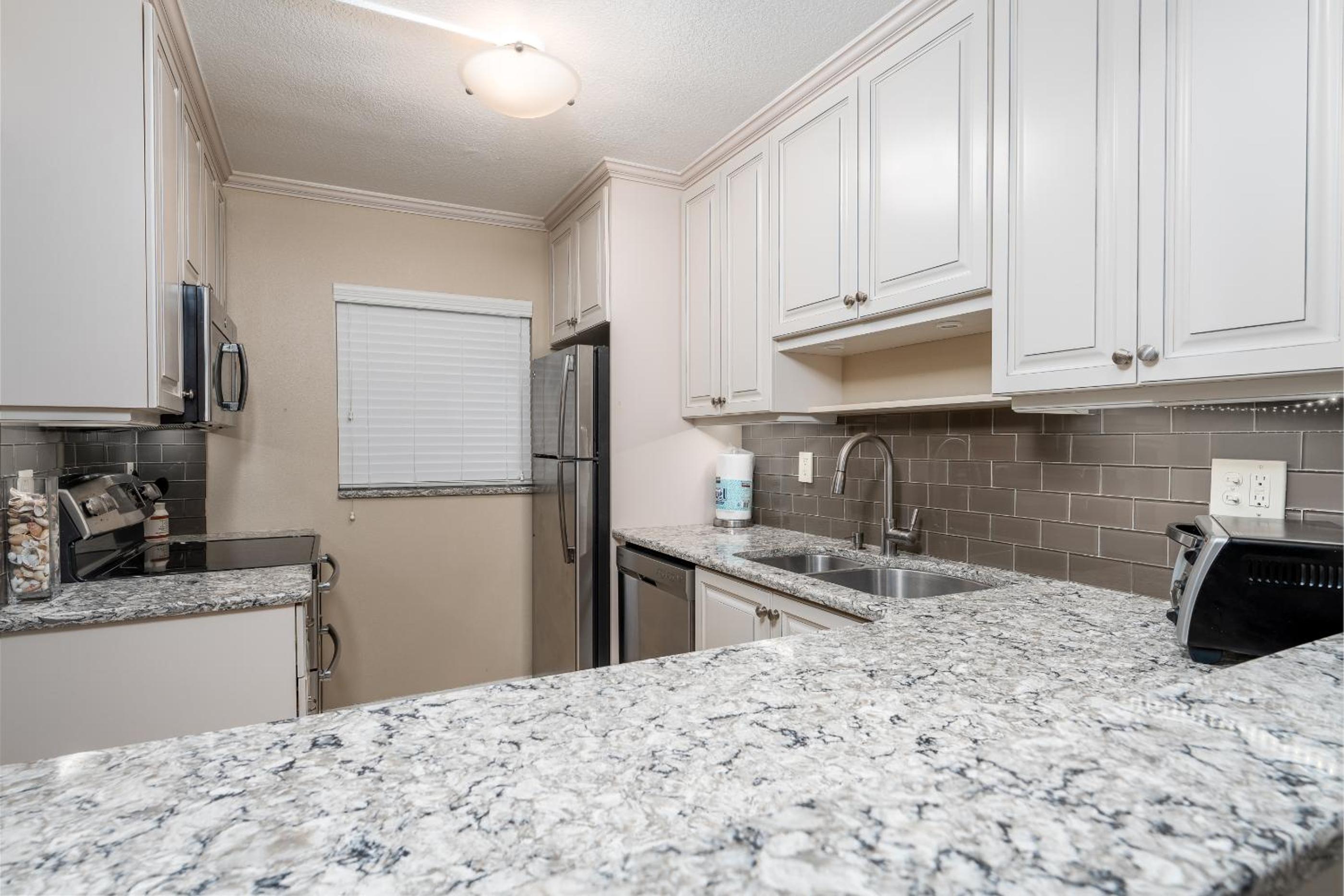 Fabulous Ocean and Pool Views From Balcony & Located on No-Drive Beach