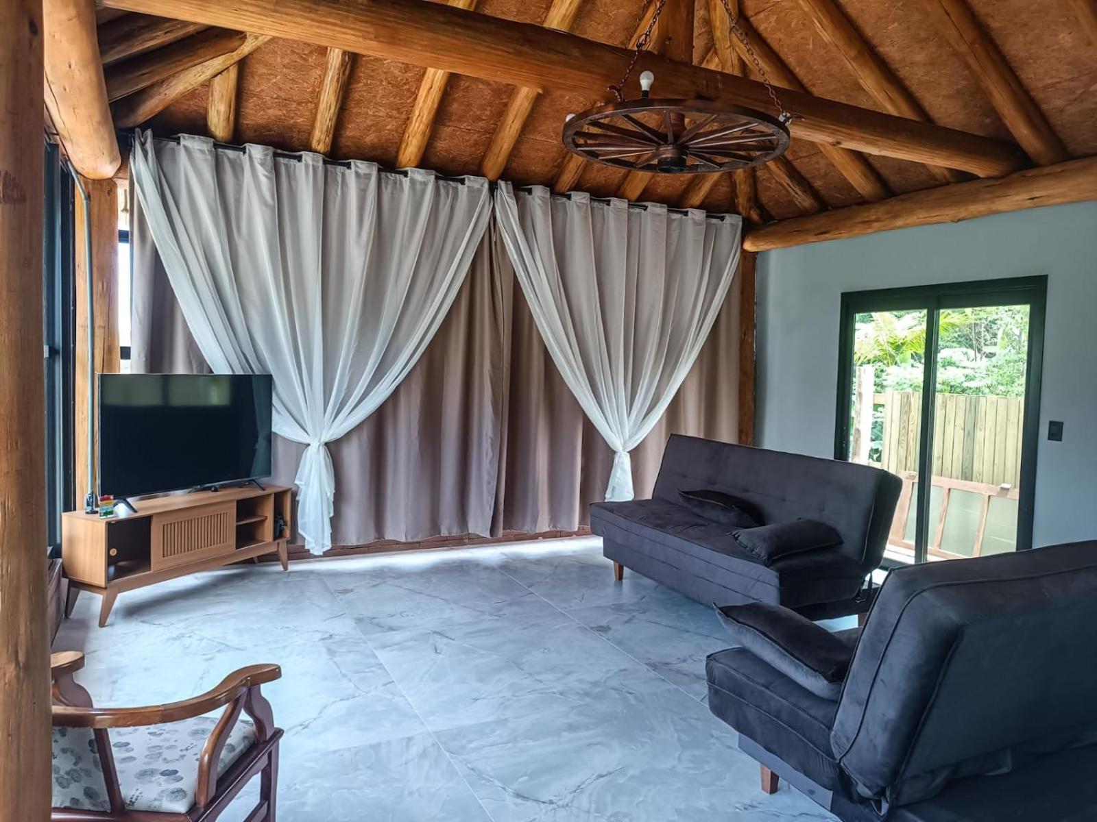 Casa com piscina em Torres