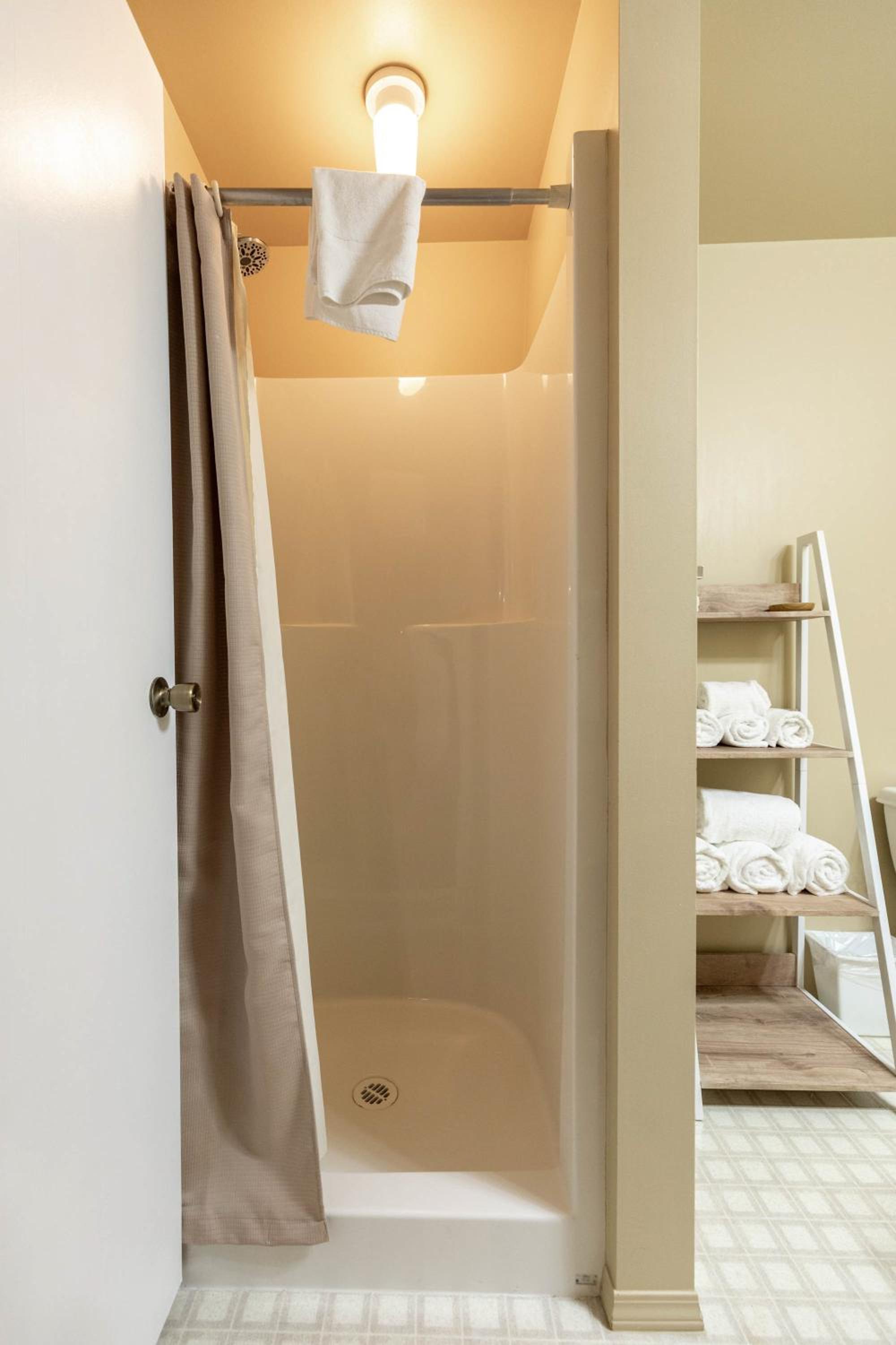 Polar Peak Lodges by Fernie Central Reservations