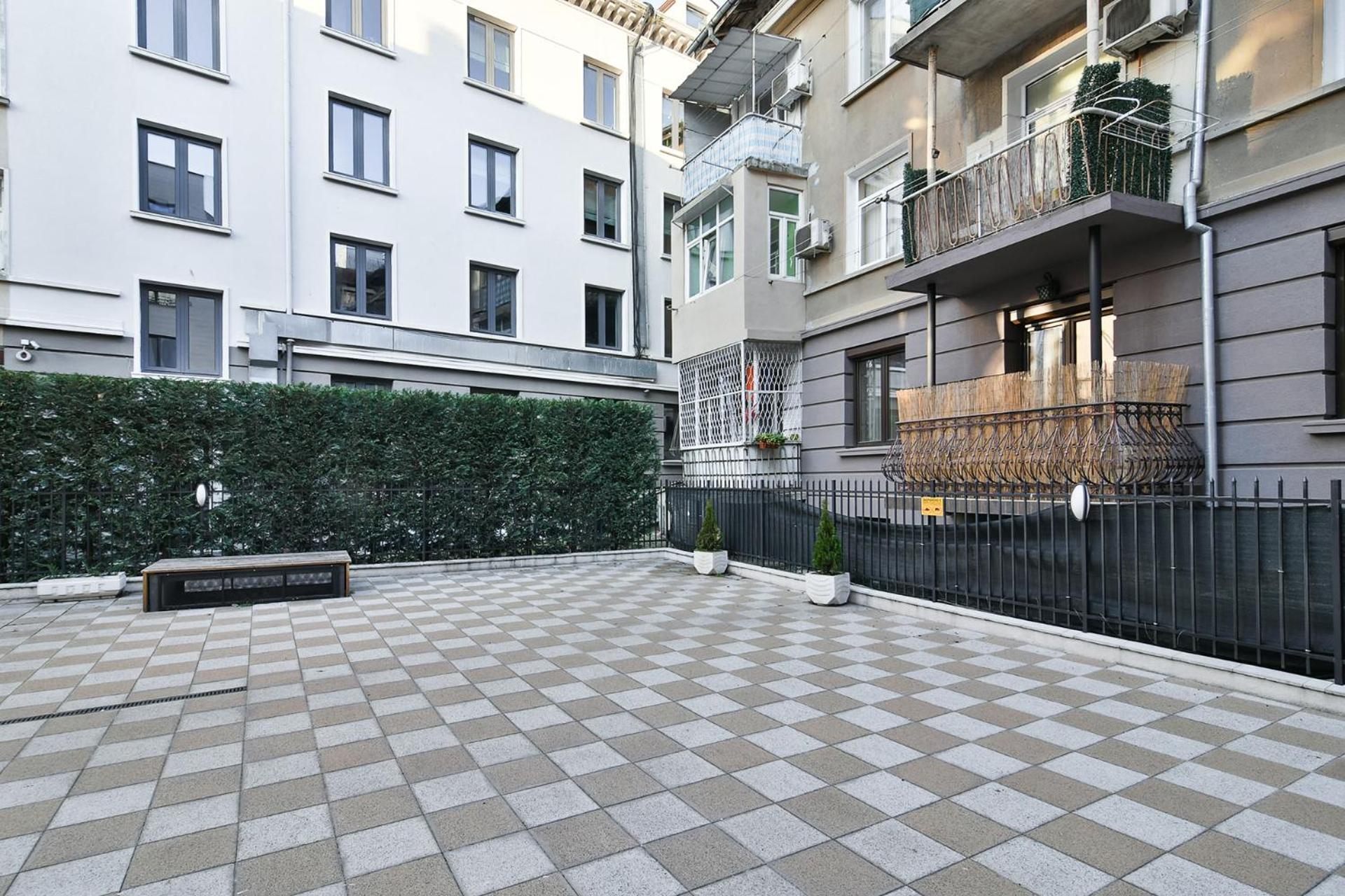 Urban Retreat in the Heart of Varna