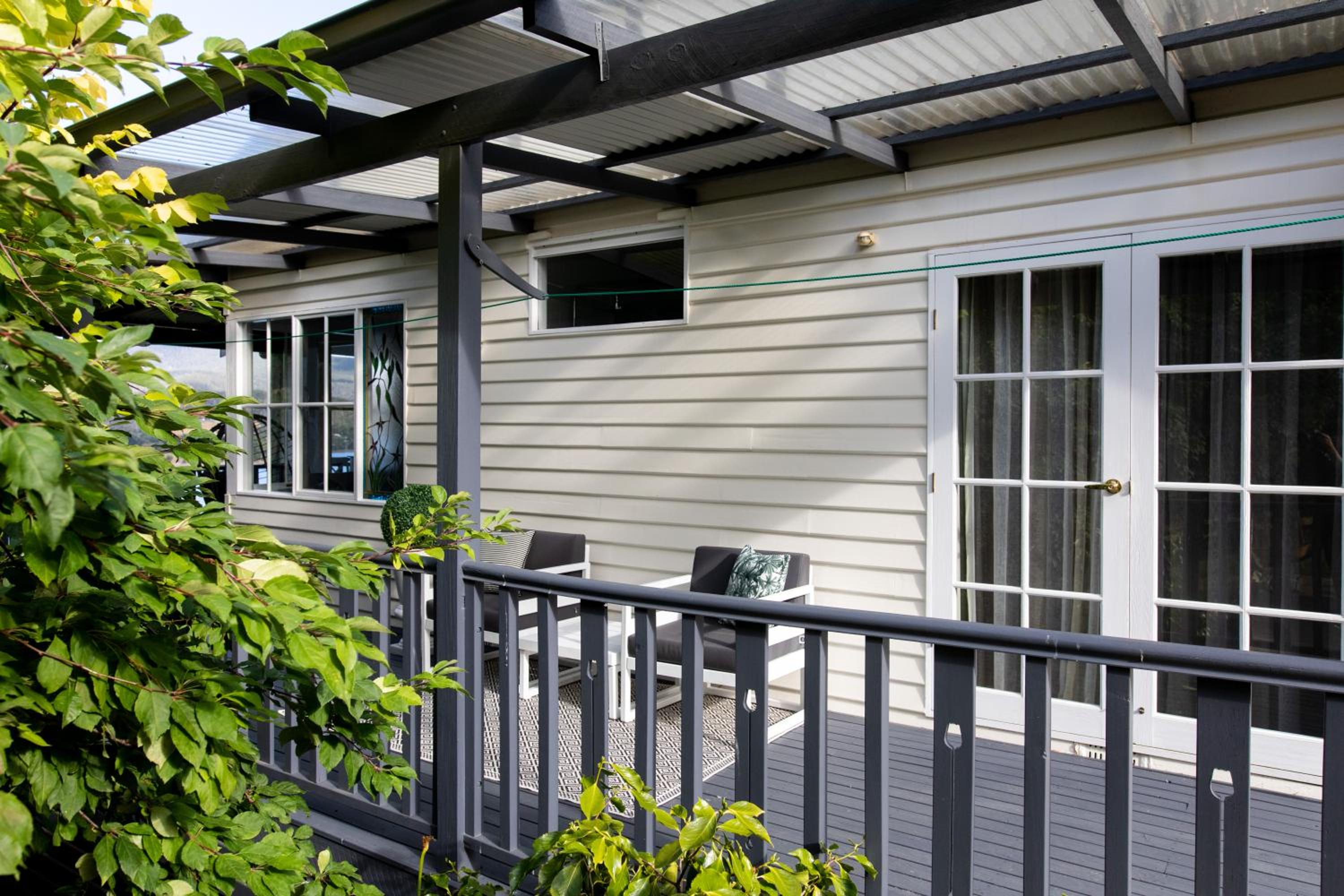 Woodland Bay Retreat-Hot tub,Sauna and Bayview Retreat