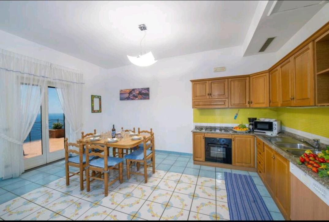 Casa L'incanto in Amalfi Coast con terrazza vista mare photo 4