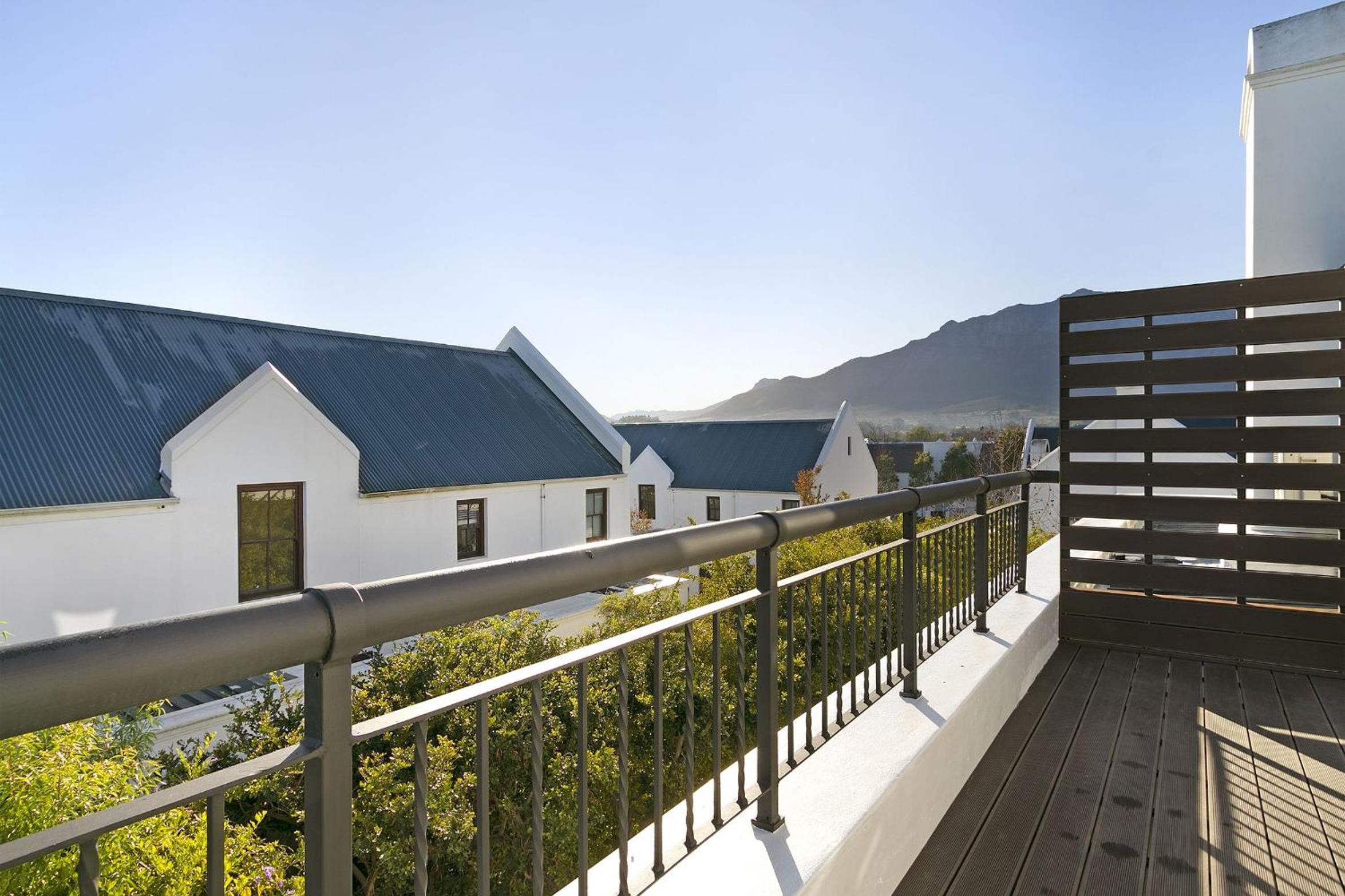 Winelands Golf Lodges 22 view 4