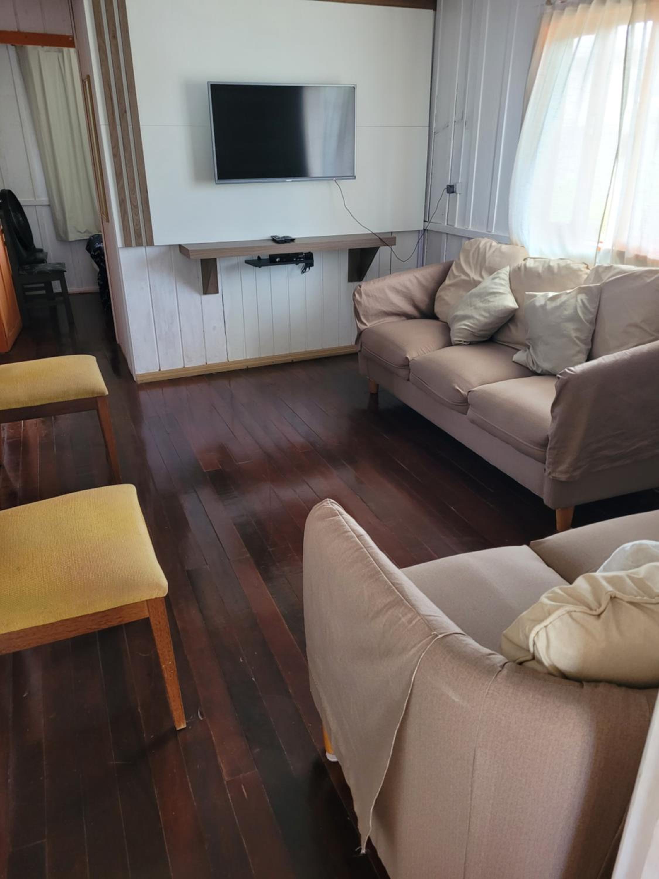 Casa 3 quartos perto da praia e Beto Carrero