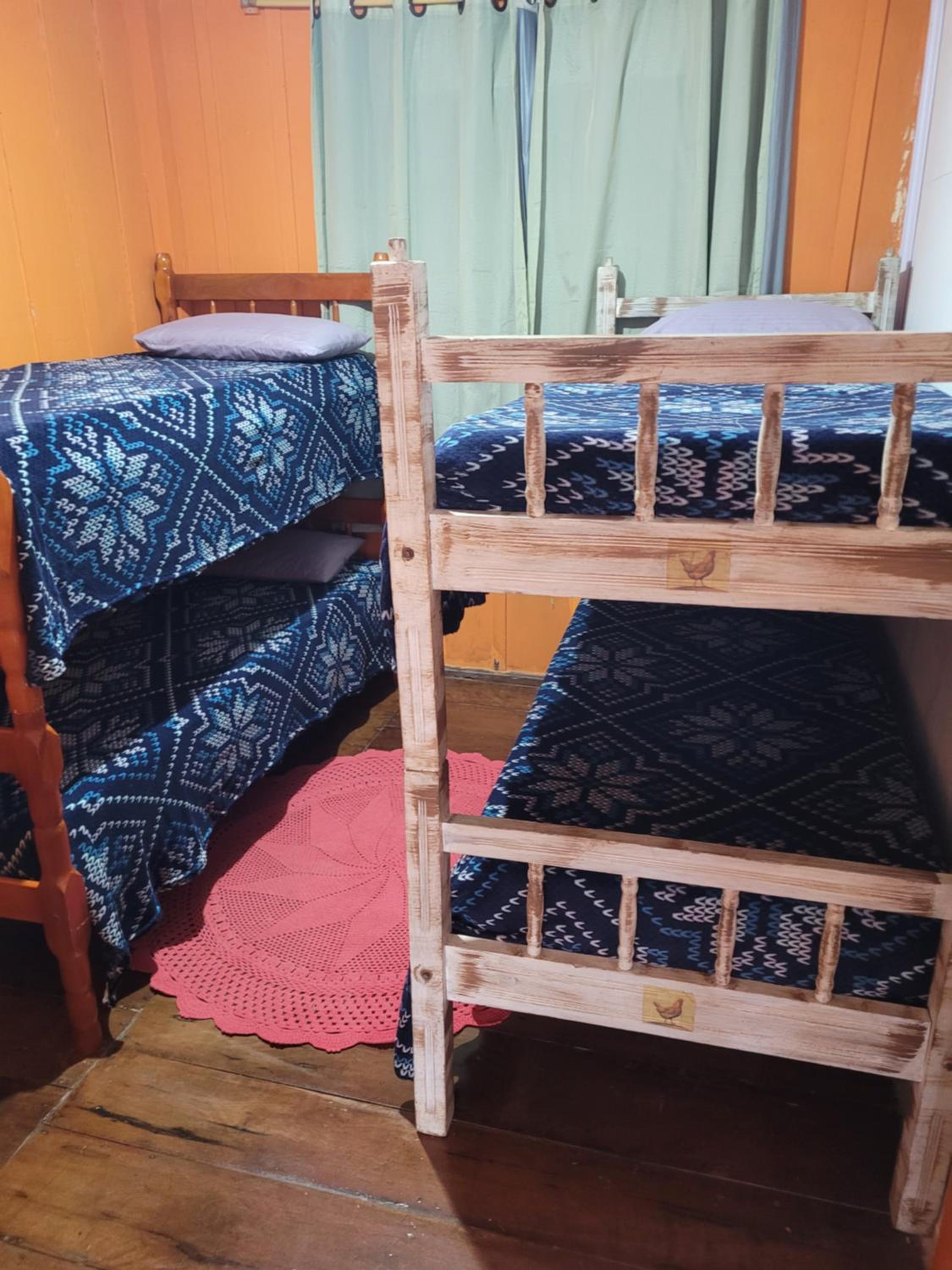 Casa 3 quartos perto da praia e Beto Carrero