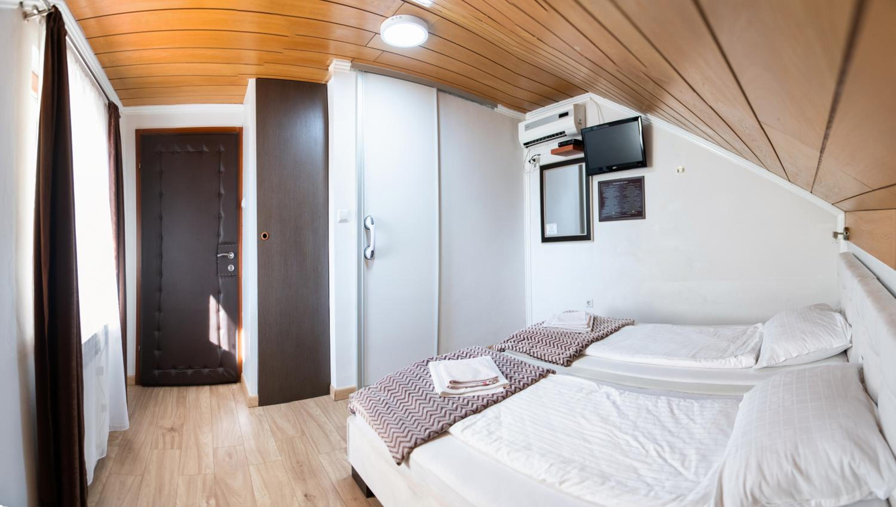 ĆIRO HOTEL -free parking