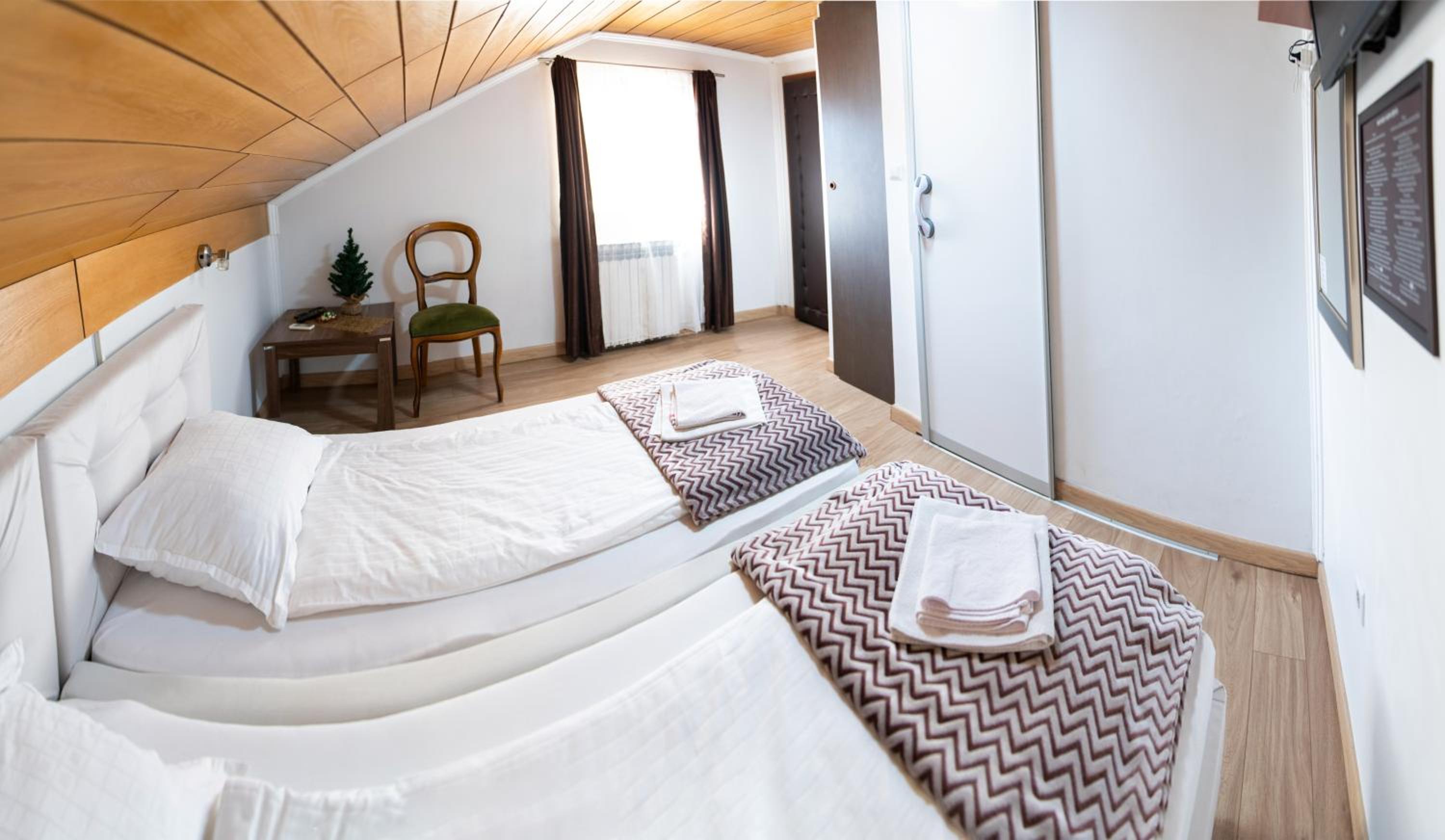 ĆIRO HOTEL -free parking
