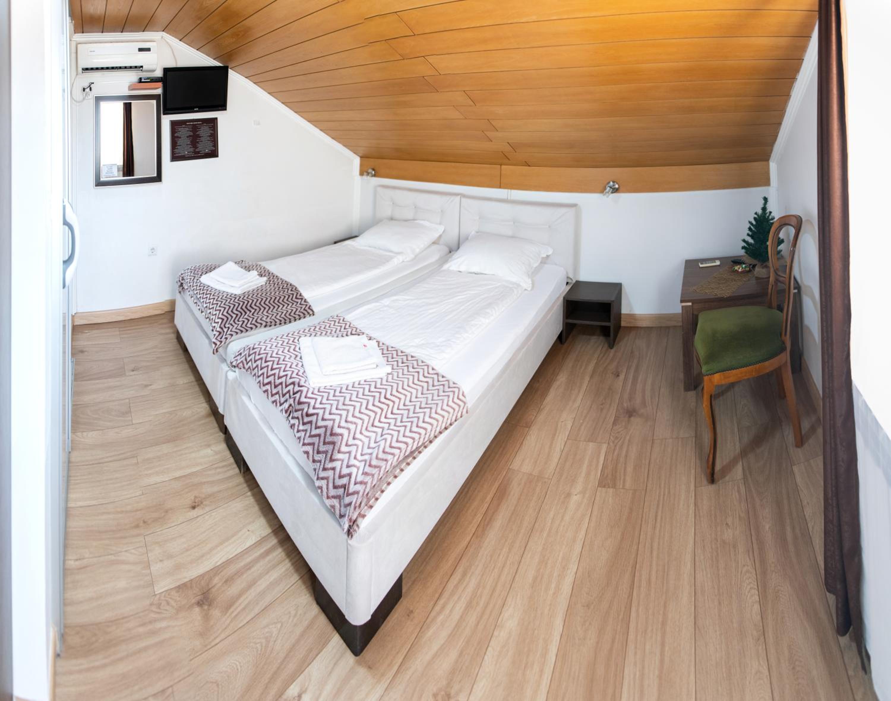 ĆIRO HOTEL -free parking