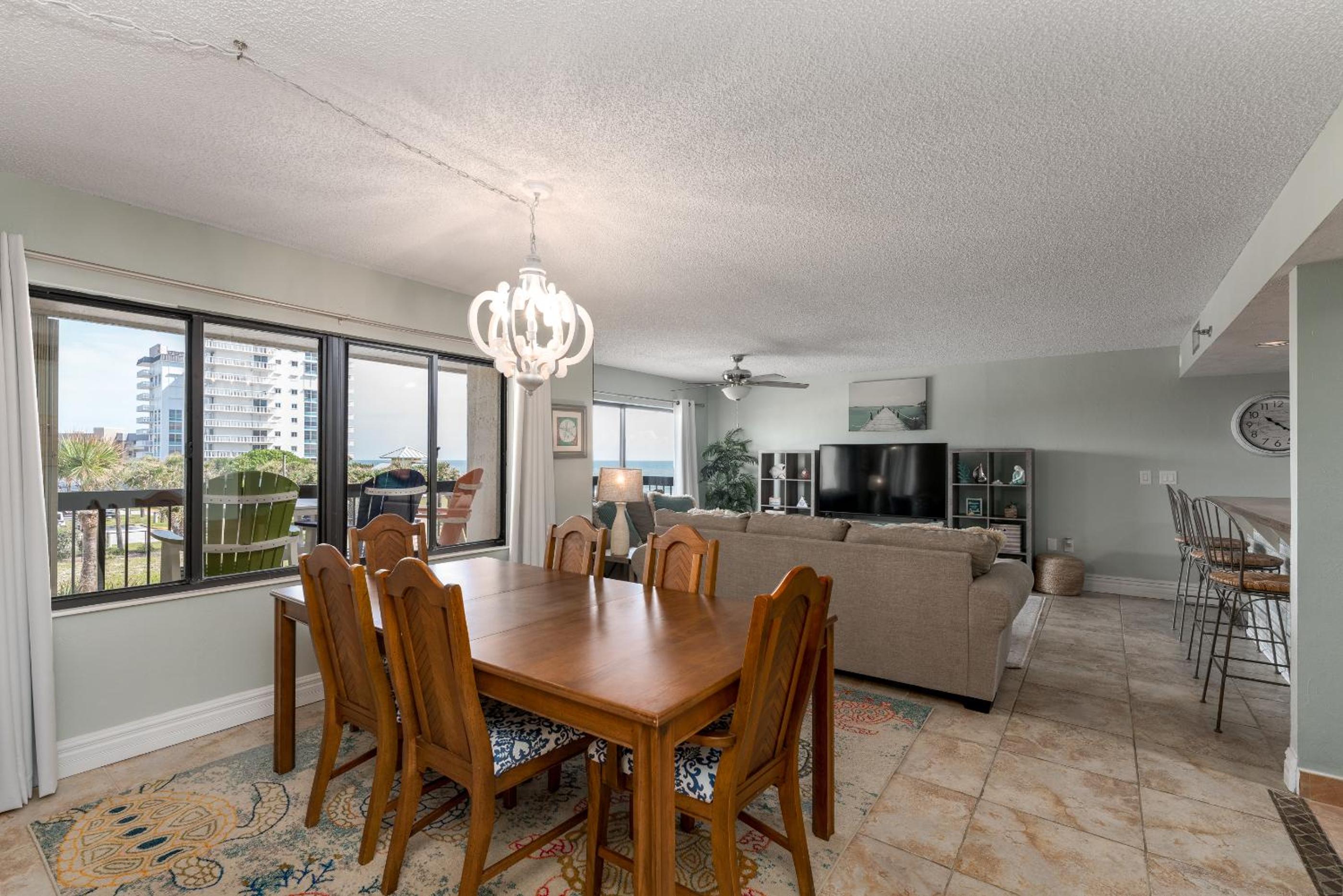 Fabulous ocean and beach views with top complex amenities