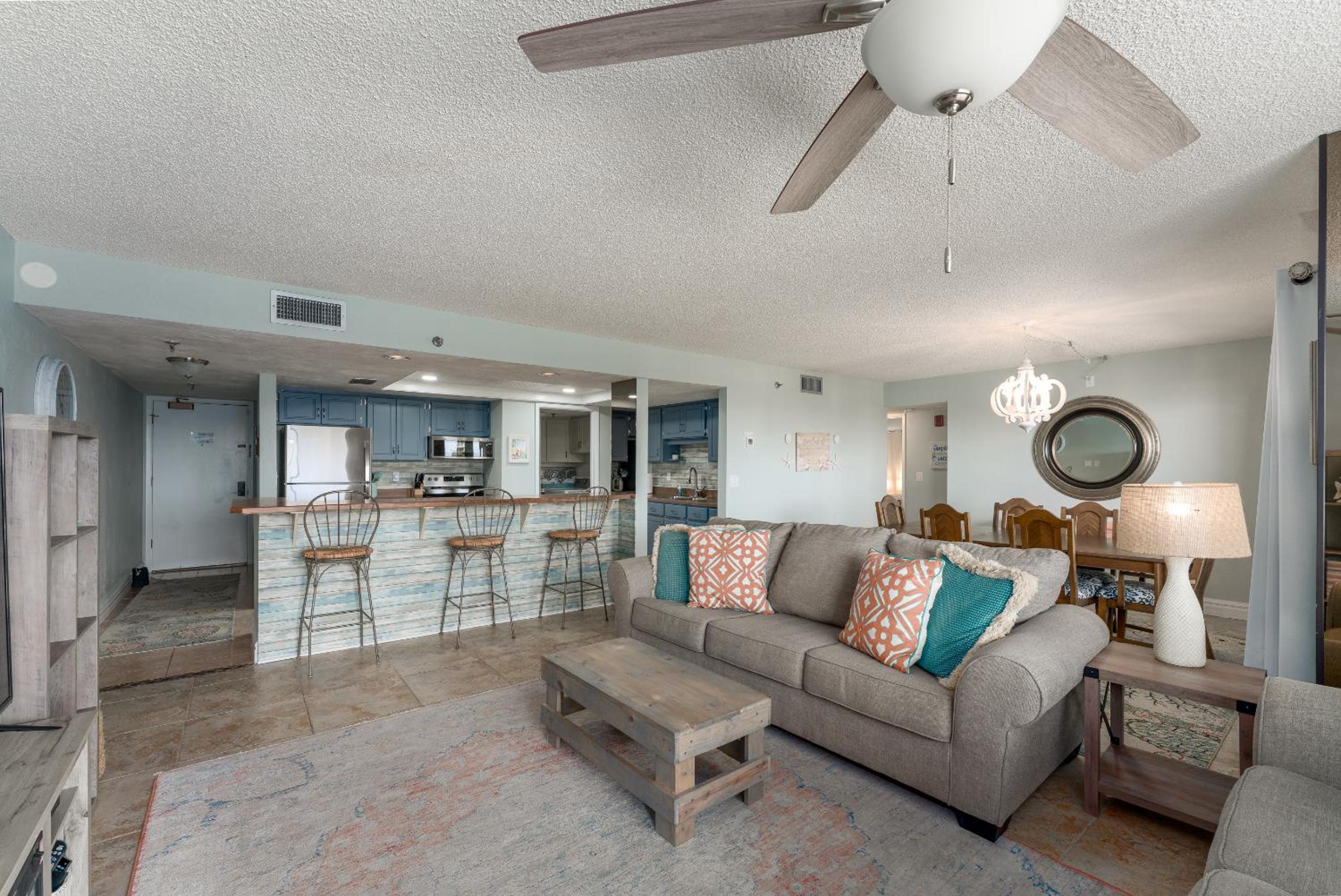Fabulous ocean and beach views with top complex amenities