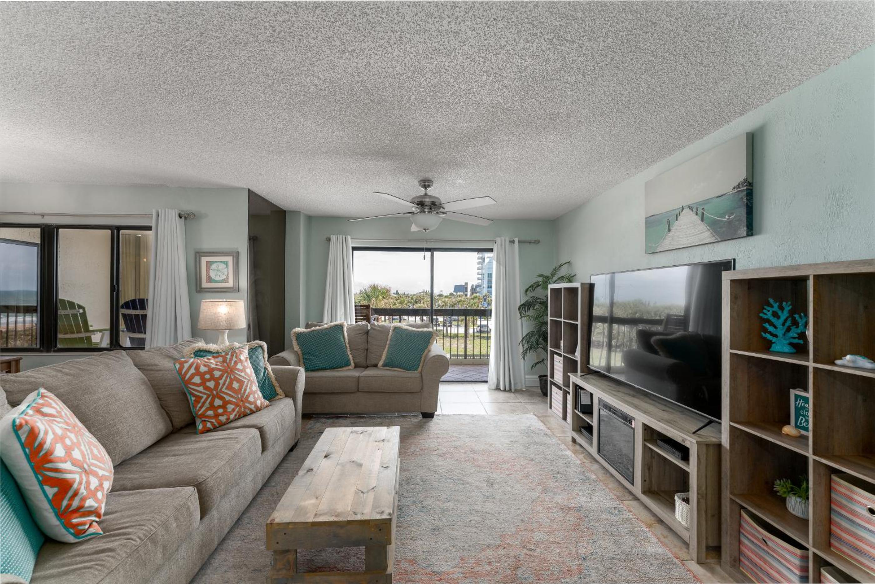 Fabulous ocean and beach views with top complex amenities