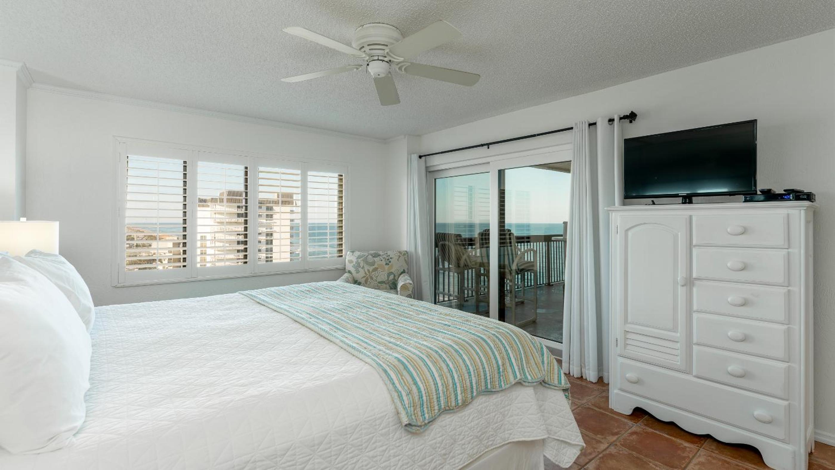 Oceanfront spectacular views with direct beach and pool access!