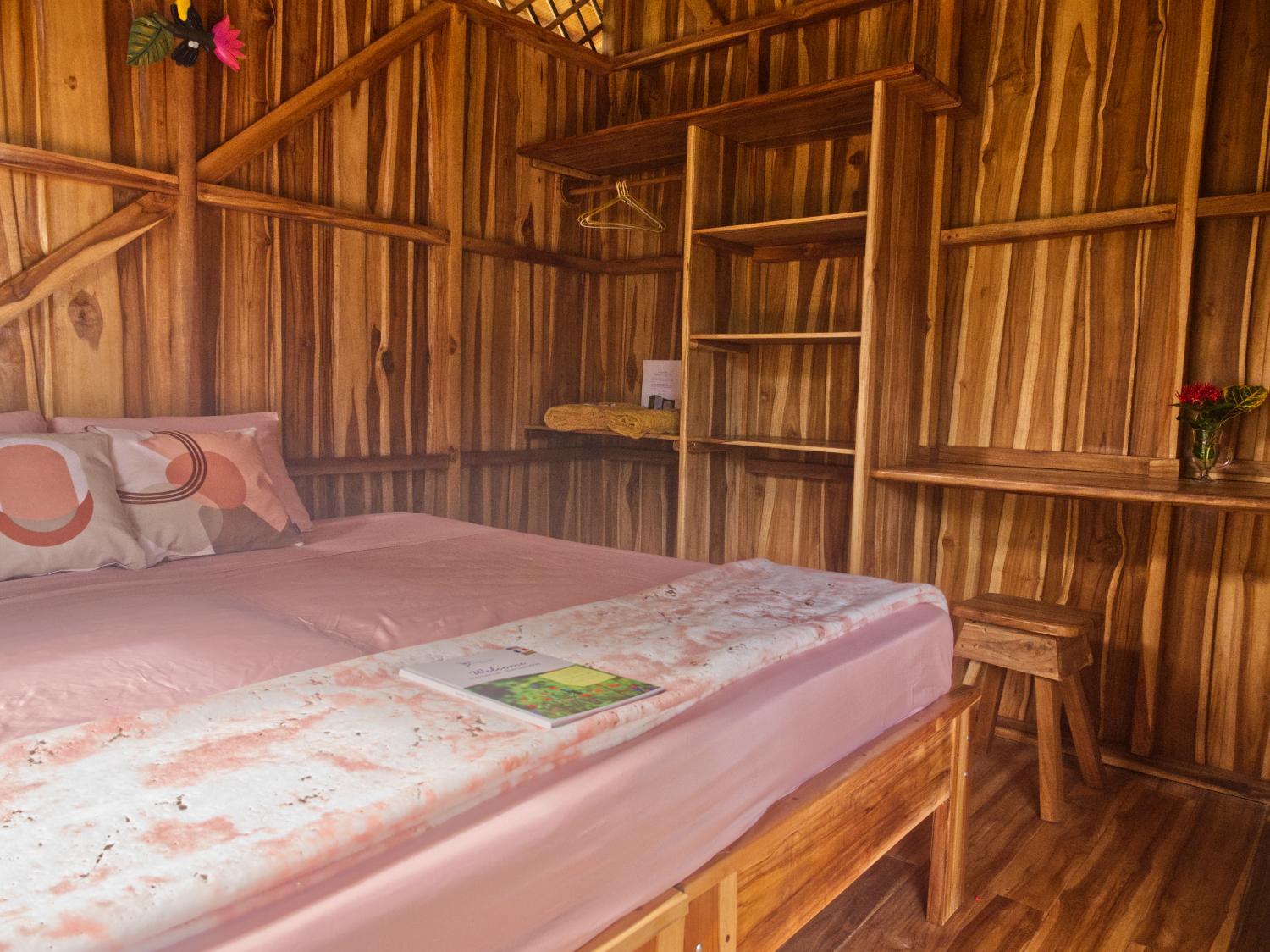 Finca Colibri, vue incroyable sur le Golfe de Nicoya, en Pleine Nature, ferry Playa Najanjo