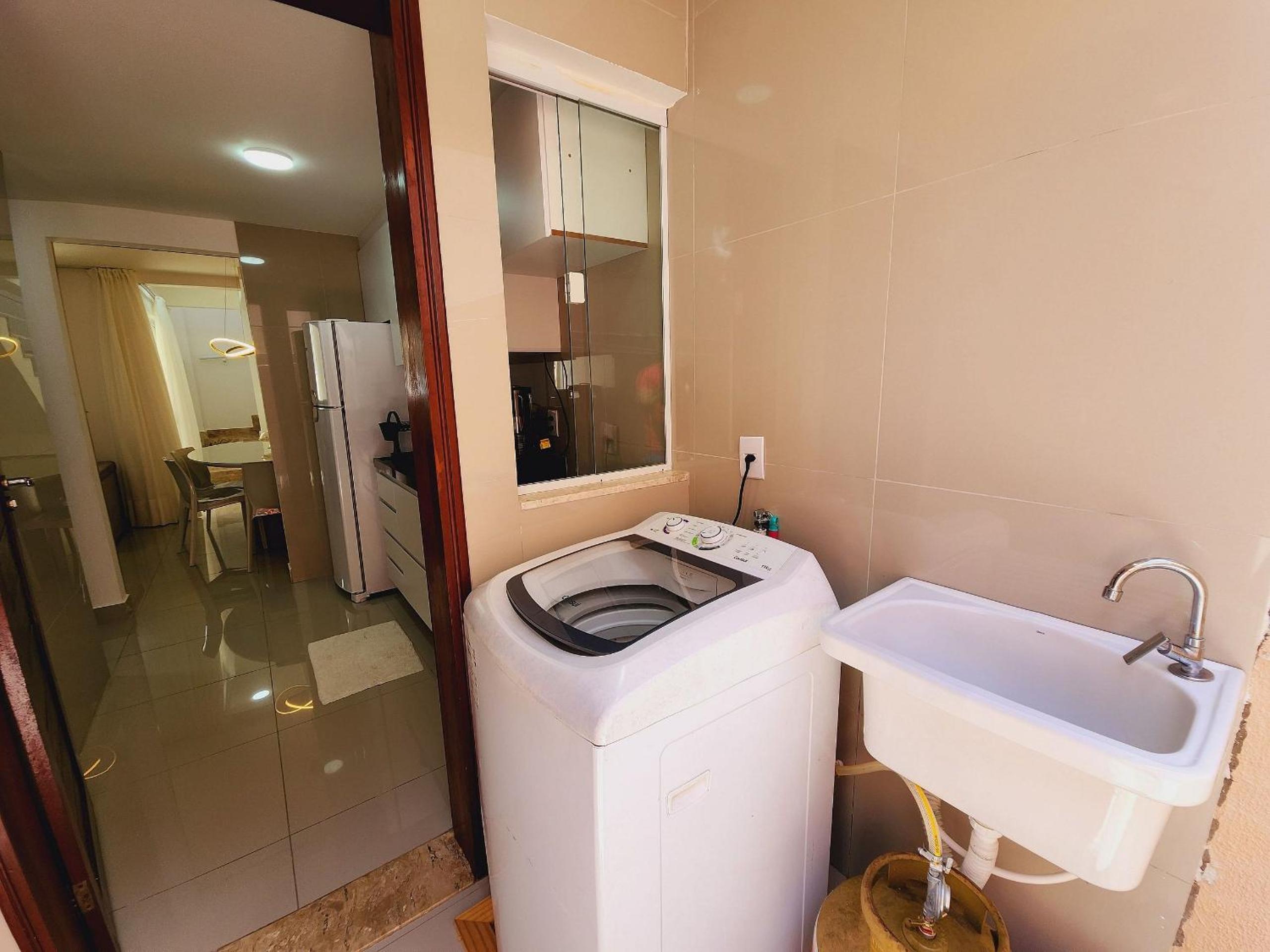 JPN09 - Duplex em cond. fechado próx. à praia