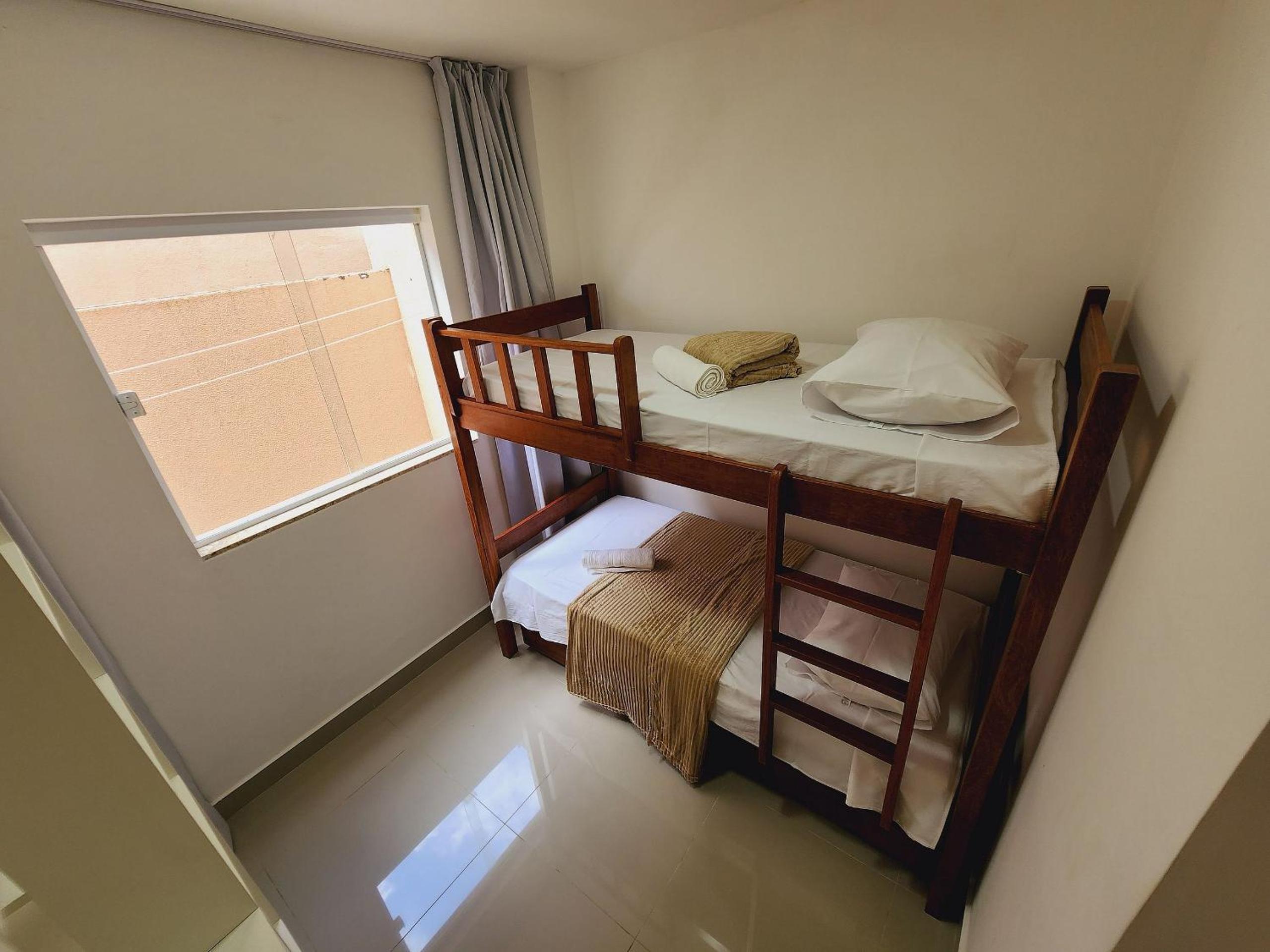 JPN09 - Duplex em cond. fechado próx. à praia