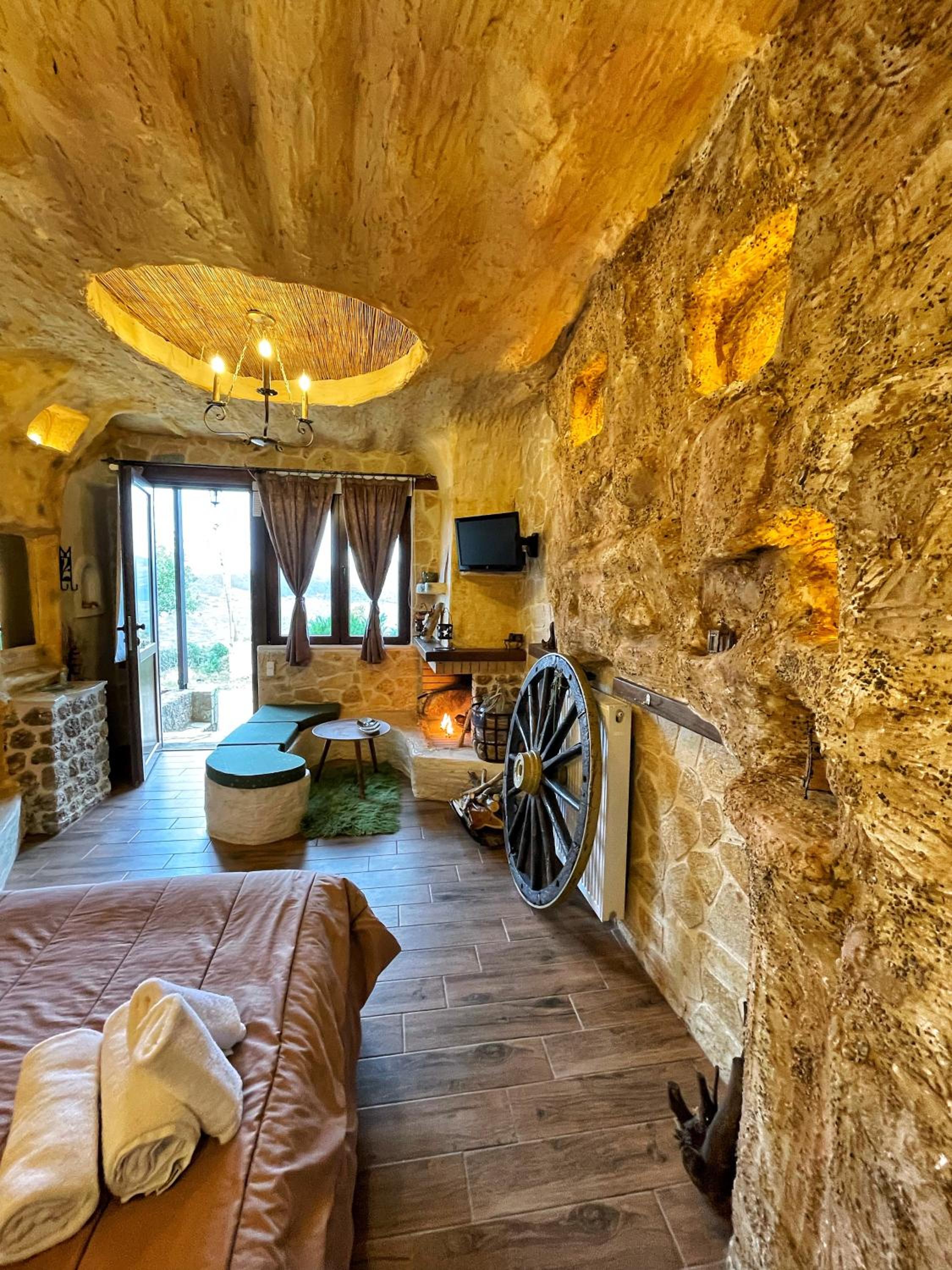 Anilia Guesthouse photo 5