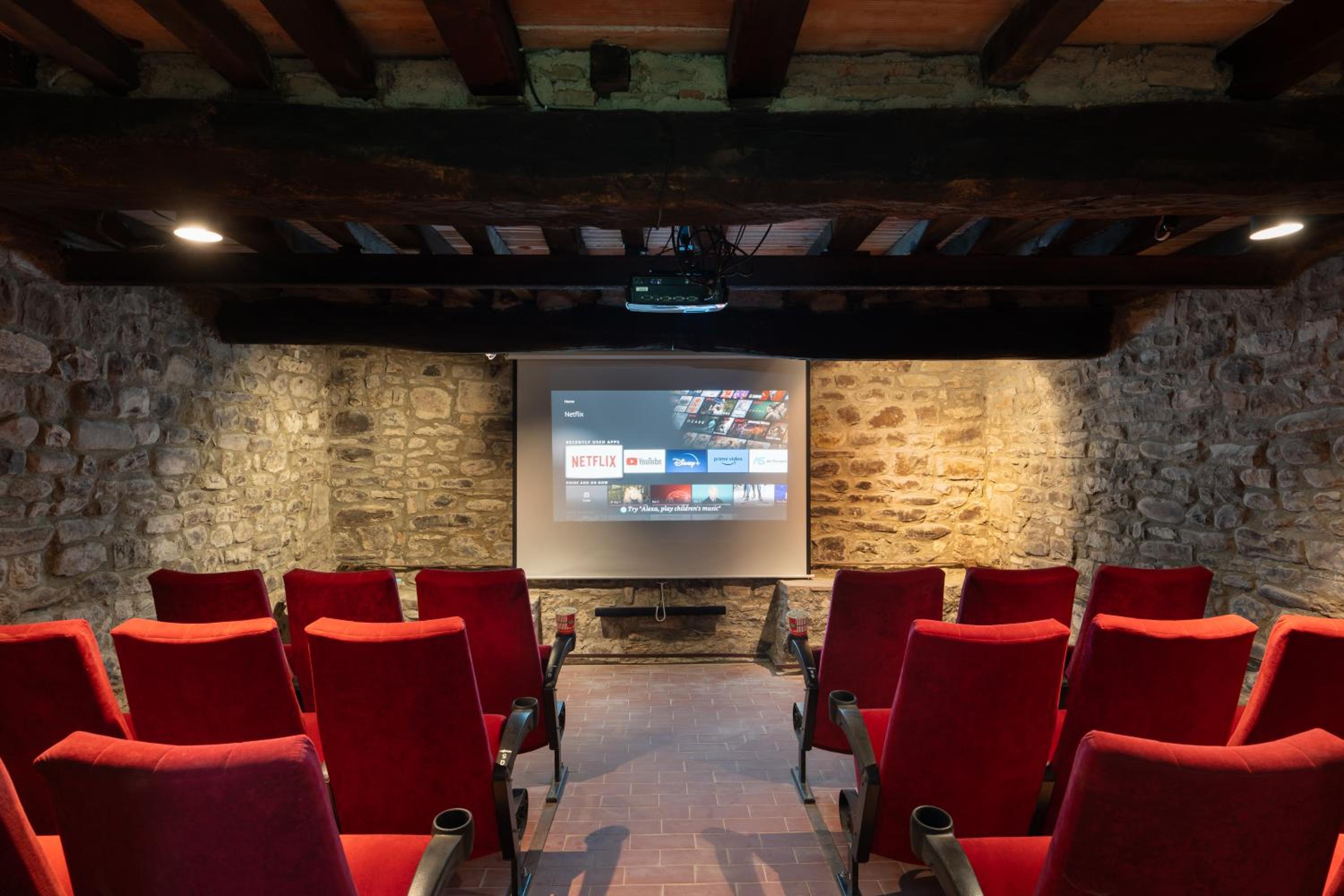 Villa Eugenia Tuscany with private Pool, Sauna & Gym
