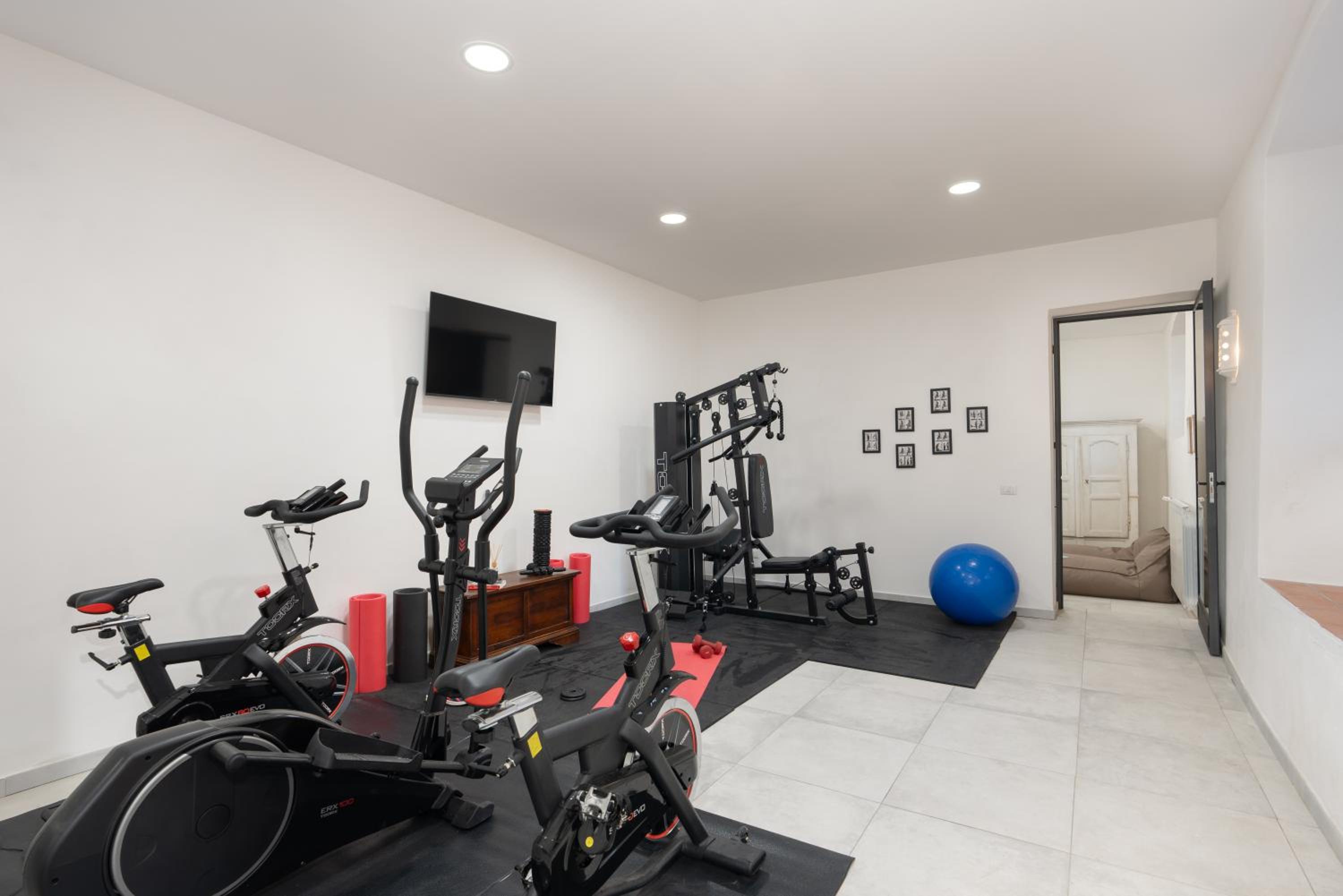 Villa Eugenia Tuscany with private Pool, Sauna & Gym