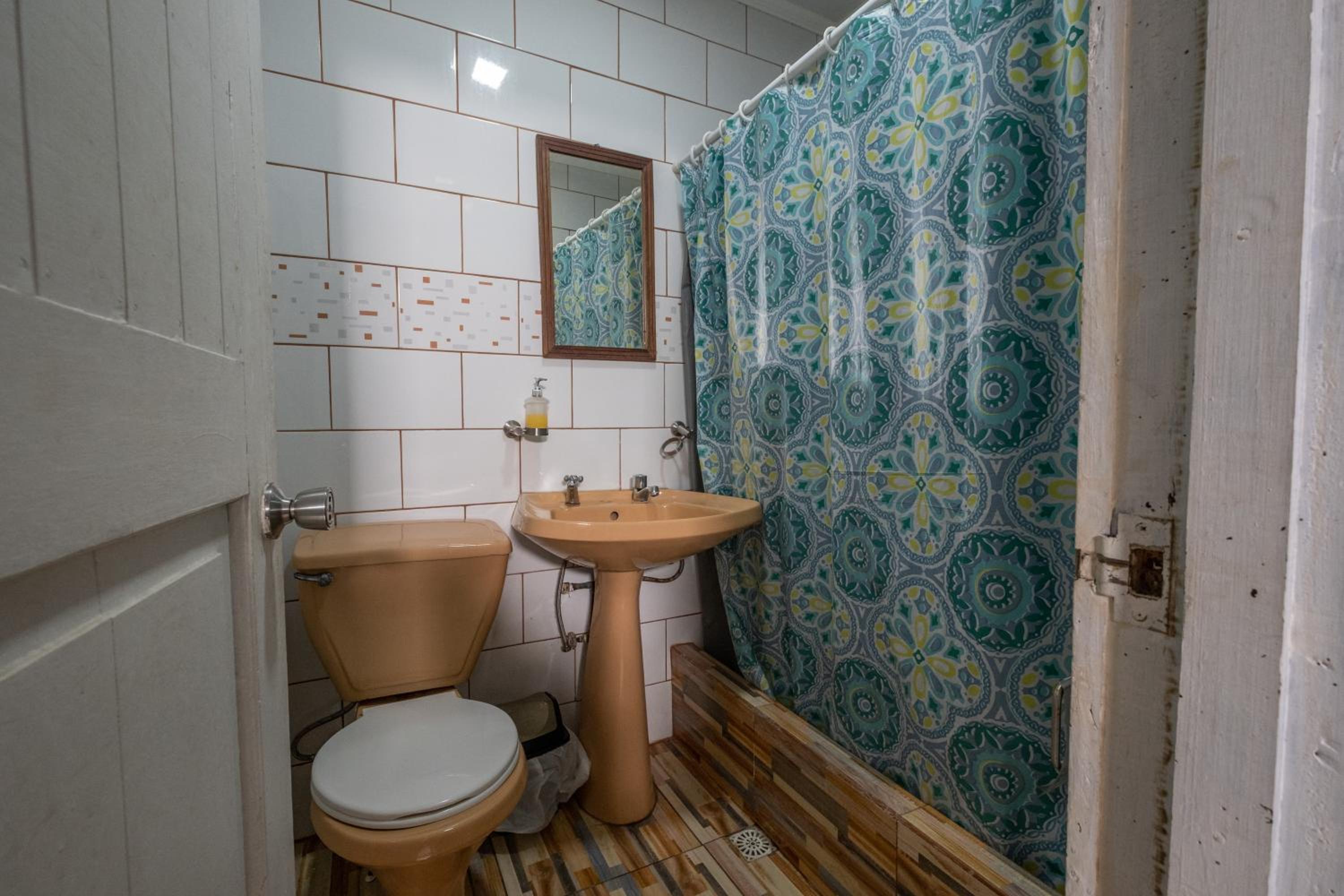 LÖF Hostal