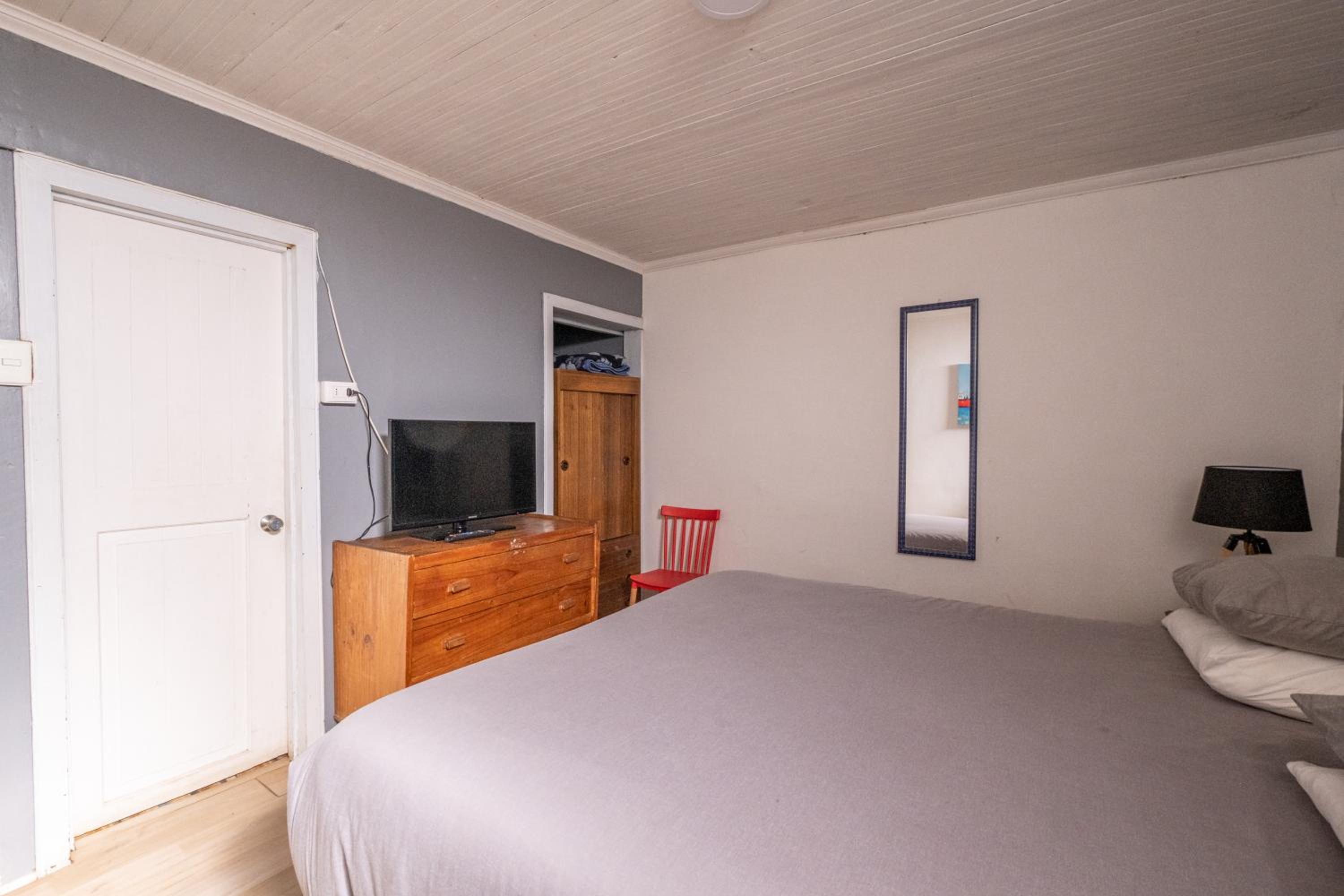 LÖF Hostal