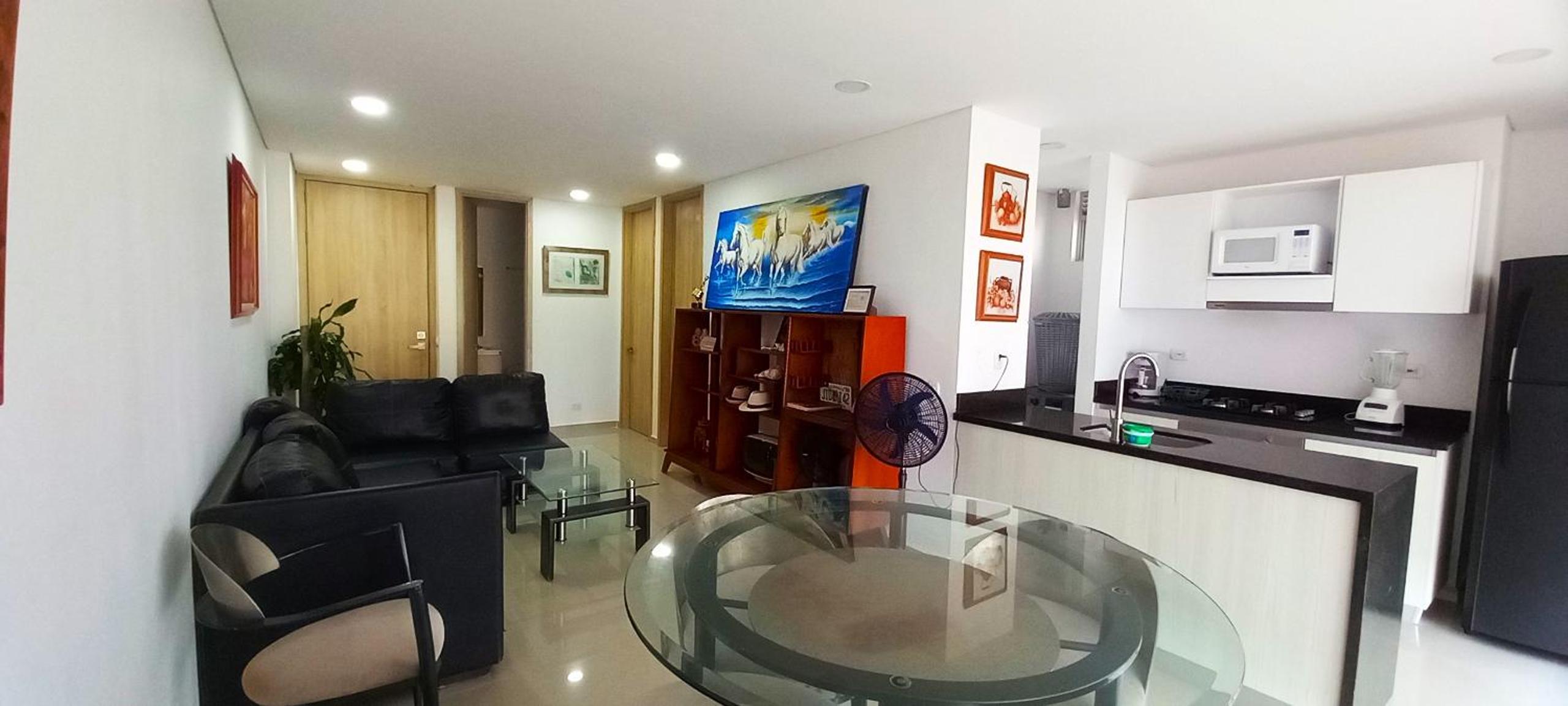 84 2BD 2 BA New building with amenities, ten blocks walled city one to the beach