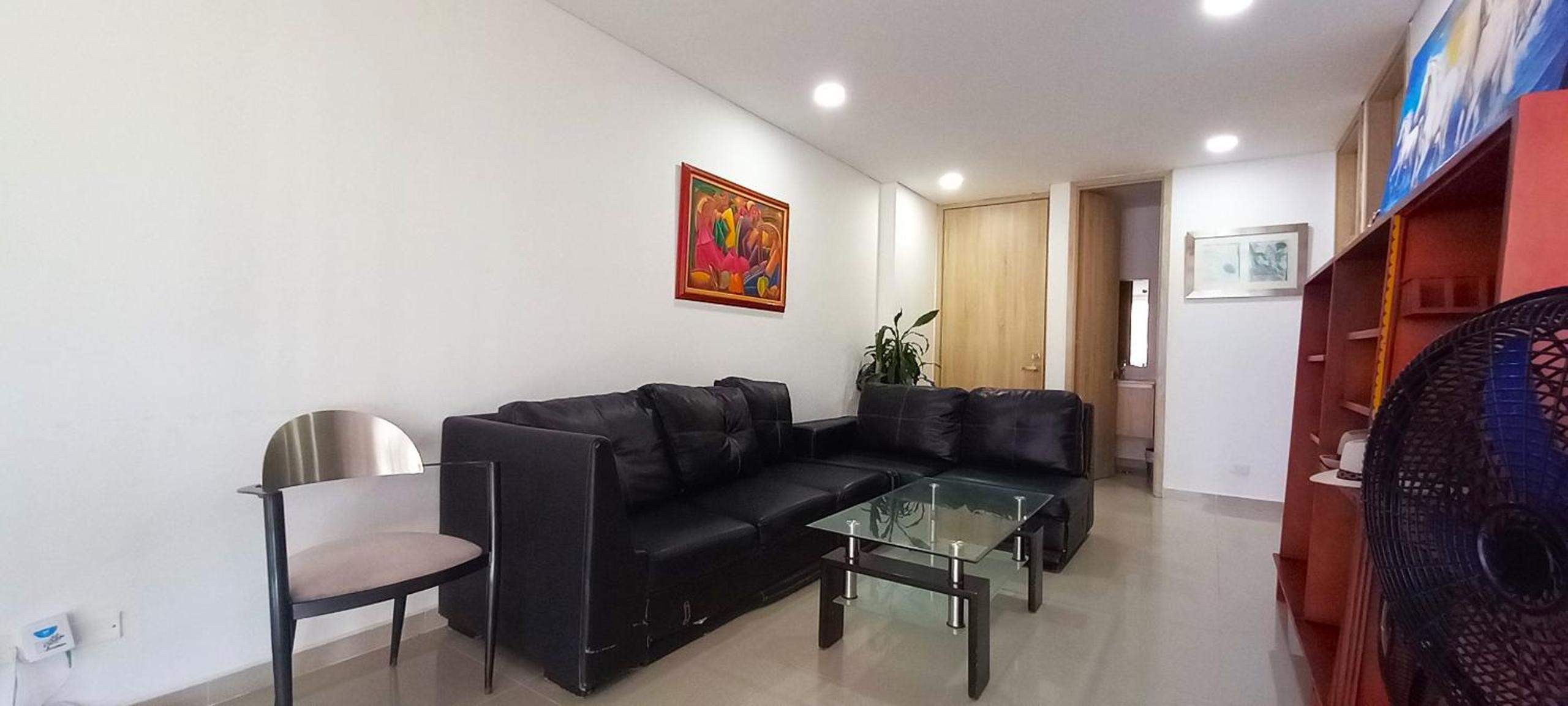 84 2BD 2 BA New building with amenities, ten blocks walled city one to the beach