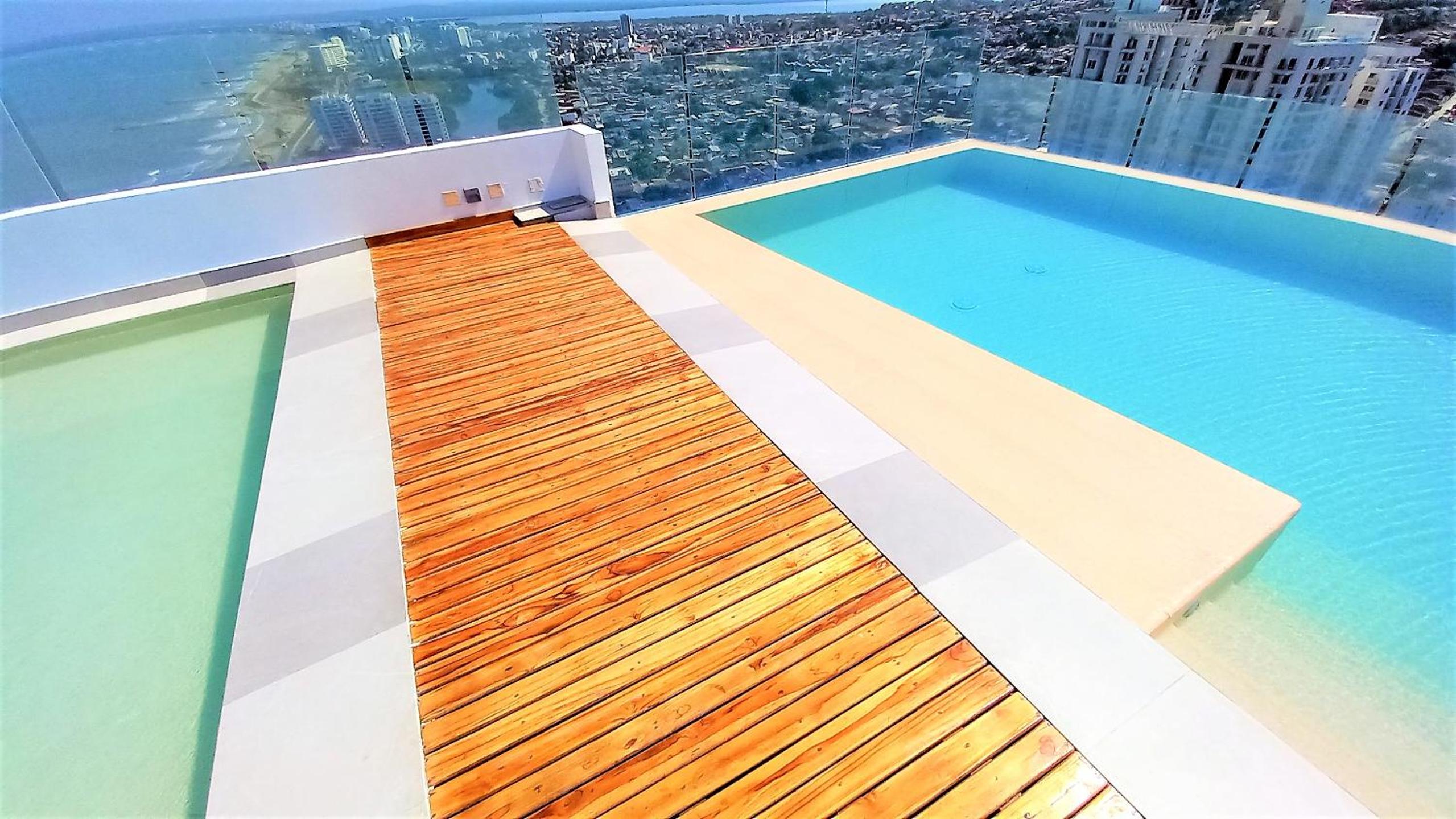 84 2BD 2 BA New building with amenities, ten blocks walled city one to the beach
