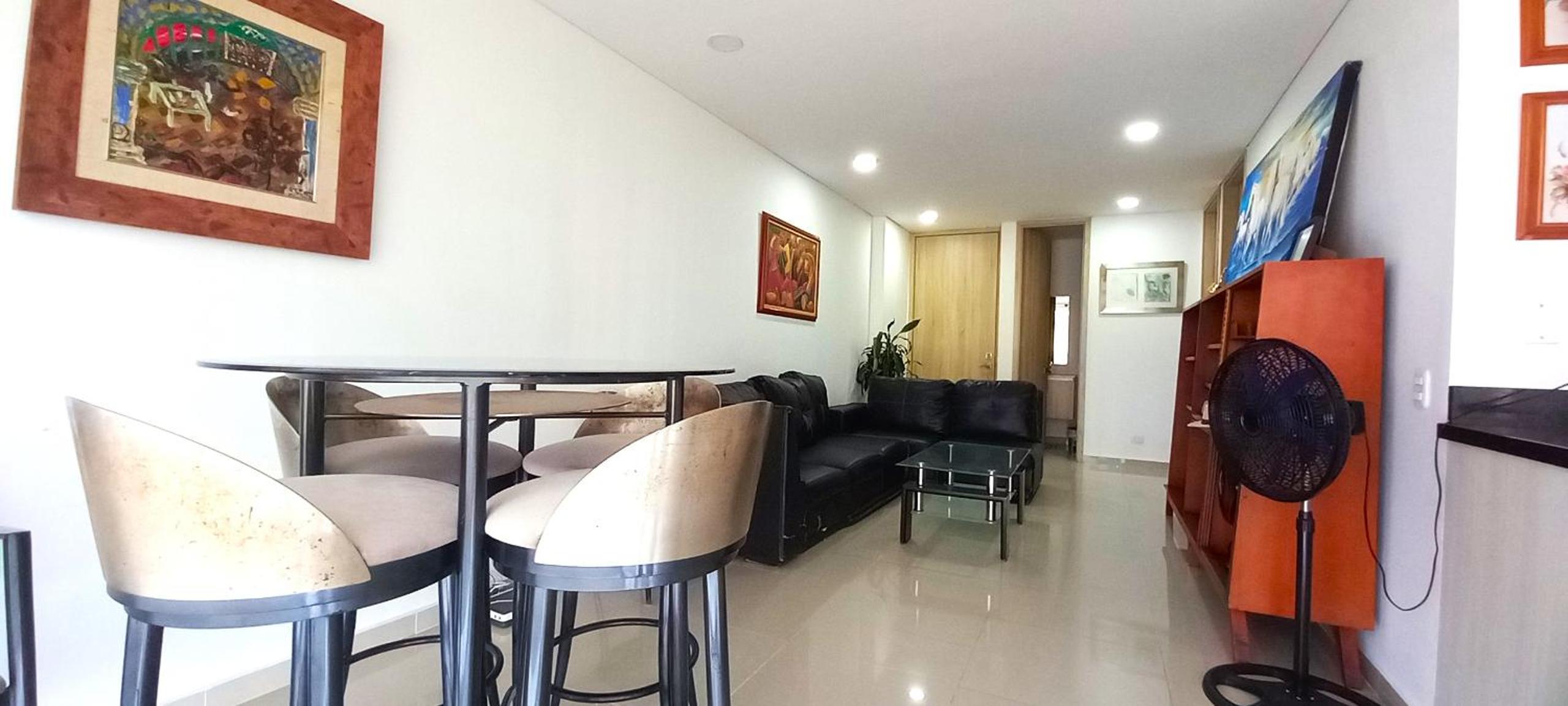 84 2BD 2 BA New building with amenities, ten blocks walled city one to the beach