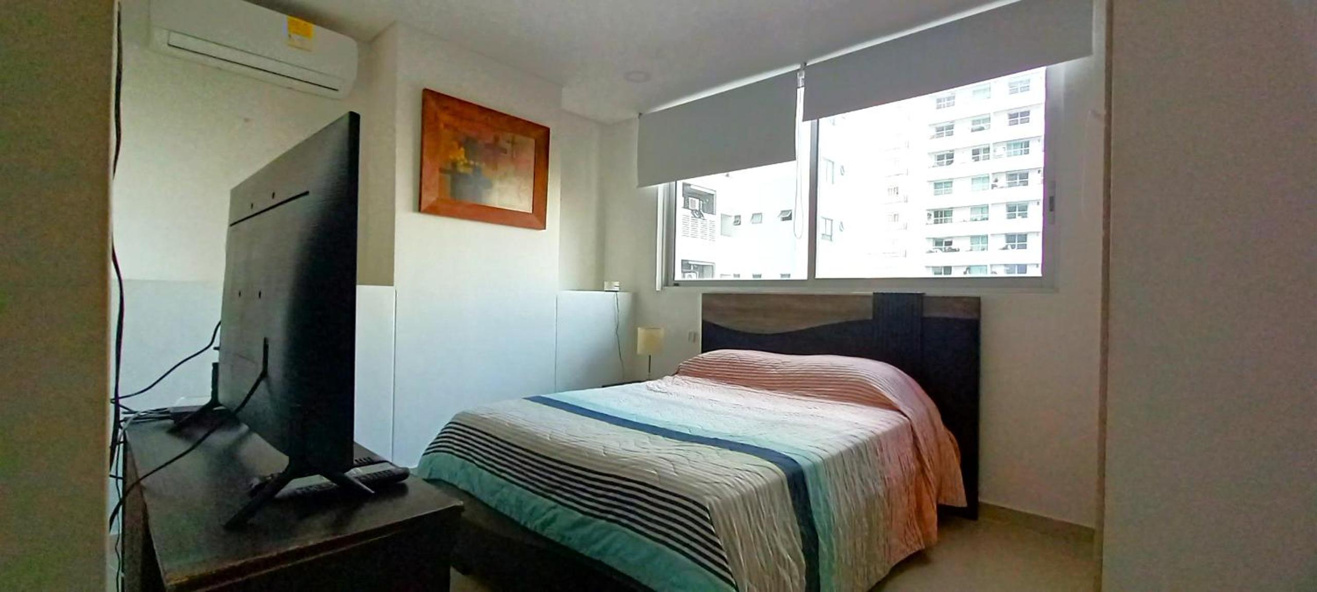 84 2BD 2 BA New building with amenities, ten blocks walled city one to the beach