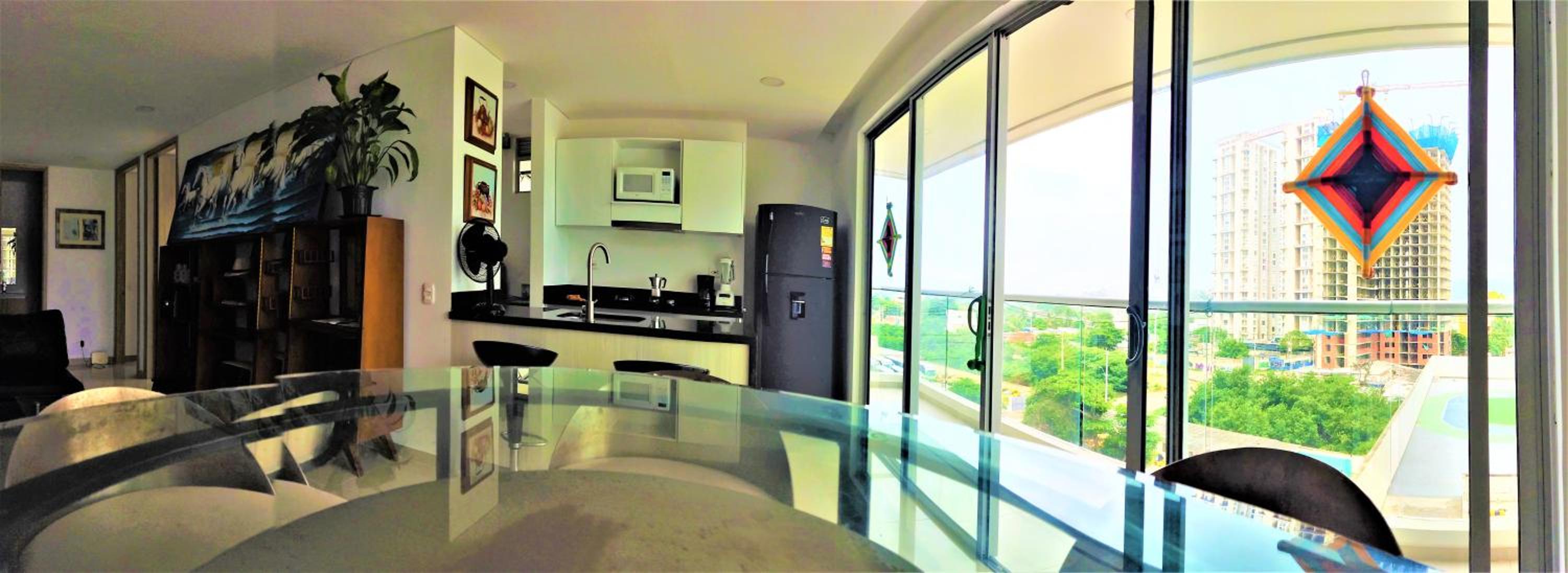 84 2BD 2 BA New building with amenities, ten blocks walled city one to the beach