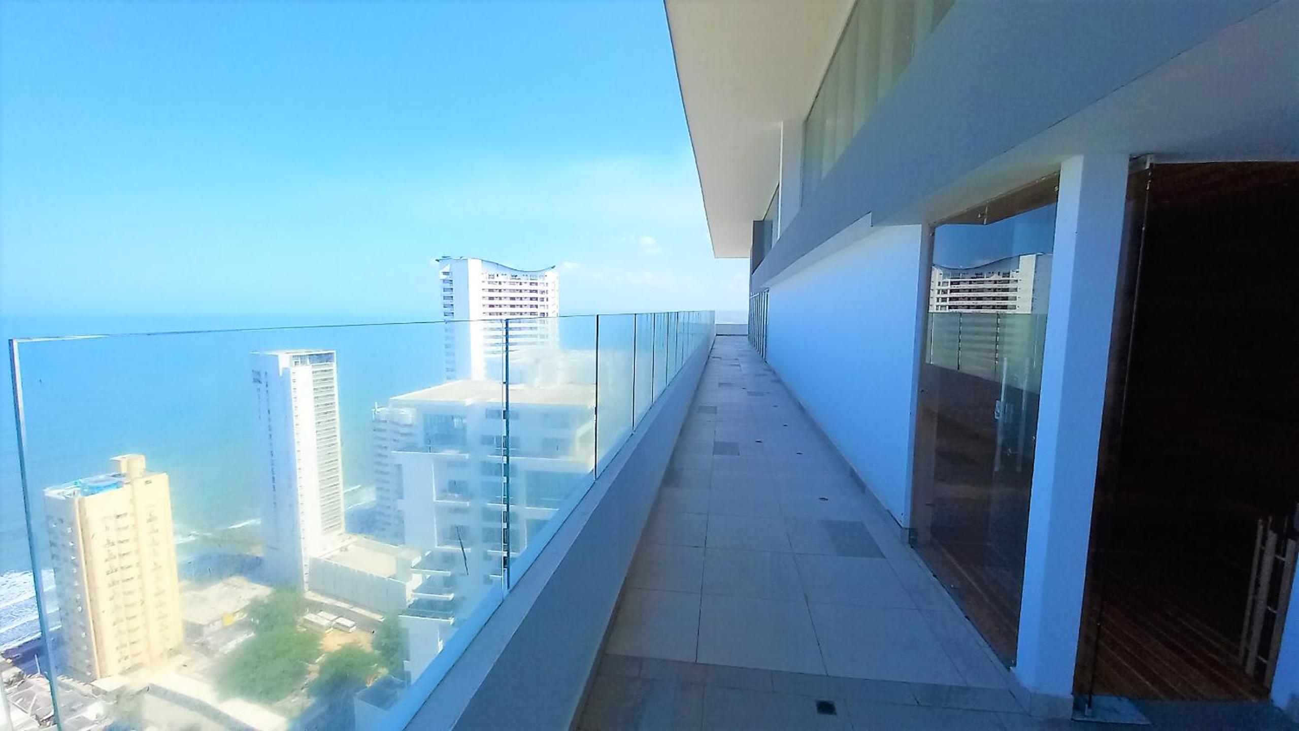 84 2BD 2 BA New building with amenities, ten blocks walled city one to the beach