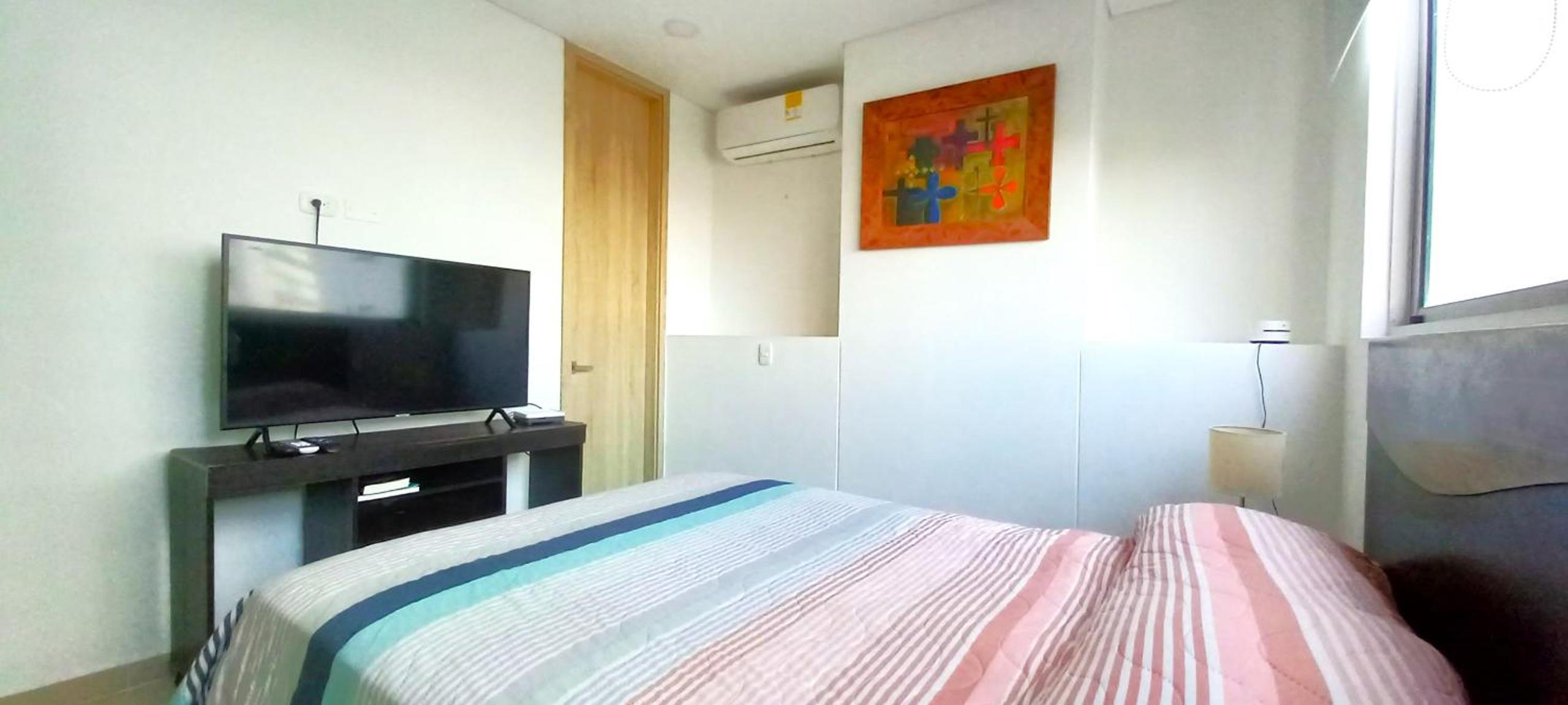 84 2BD 2 BA New building with amenities, ten blocks walled city one to the beach