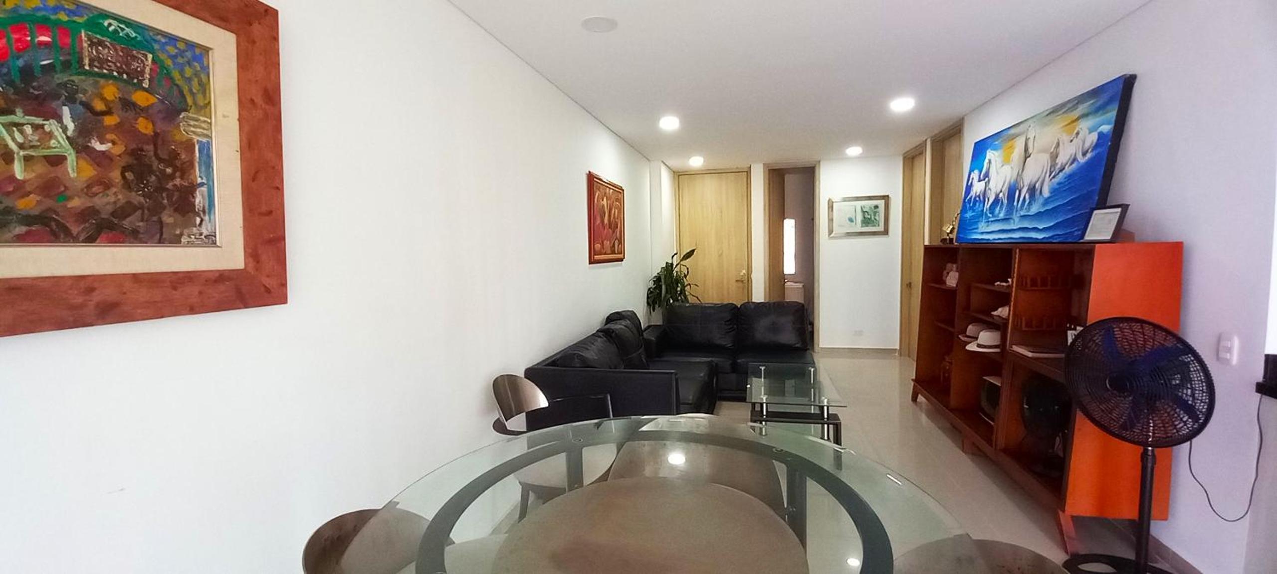 84 2BD 2 BA New building with amenities, ten blocks walled city one to the beach