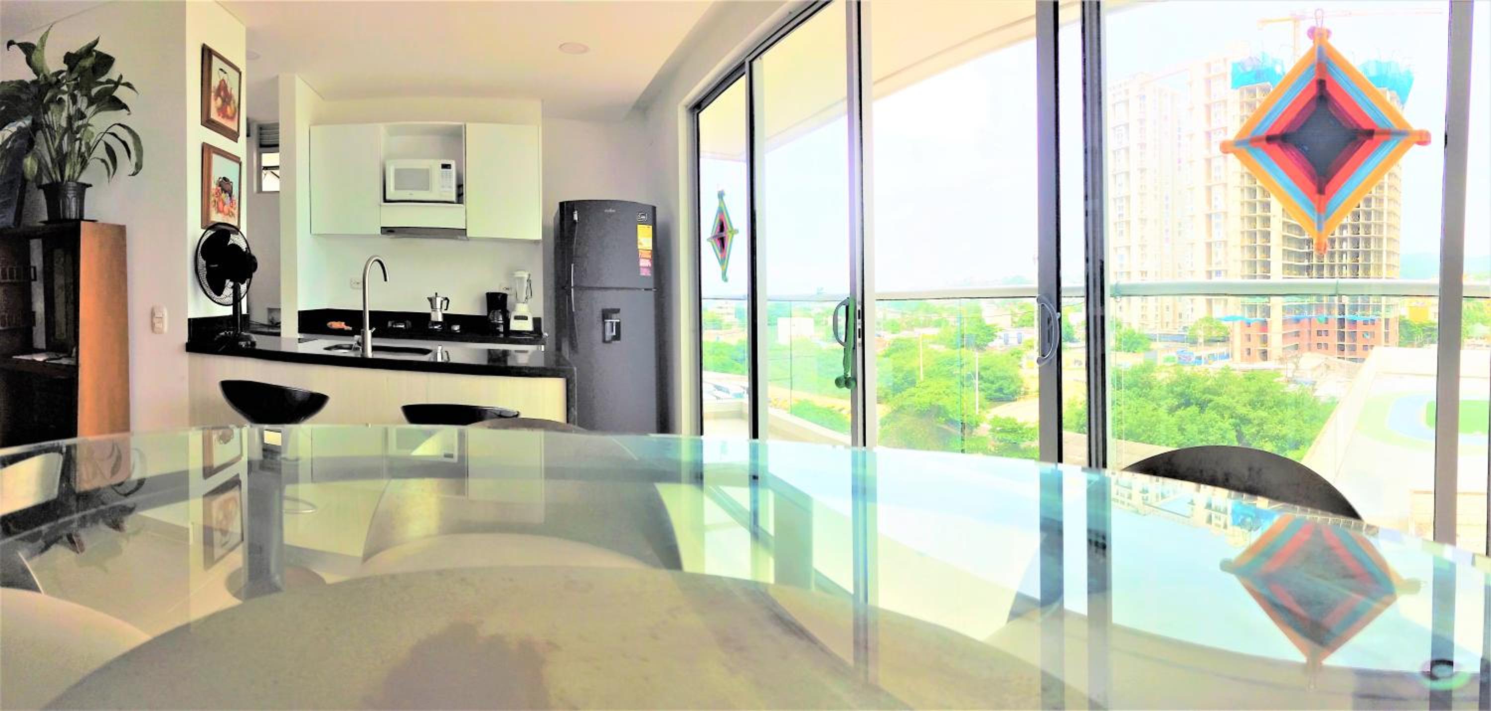 84 2BD 2 BA New building with amenities, ten blocks walled city one to the beach