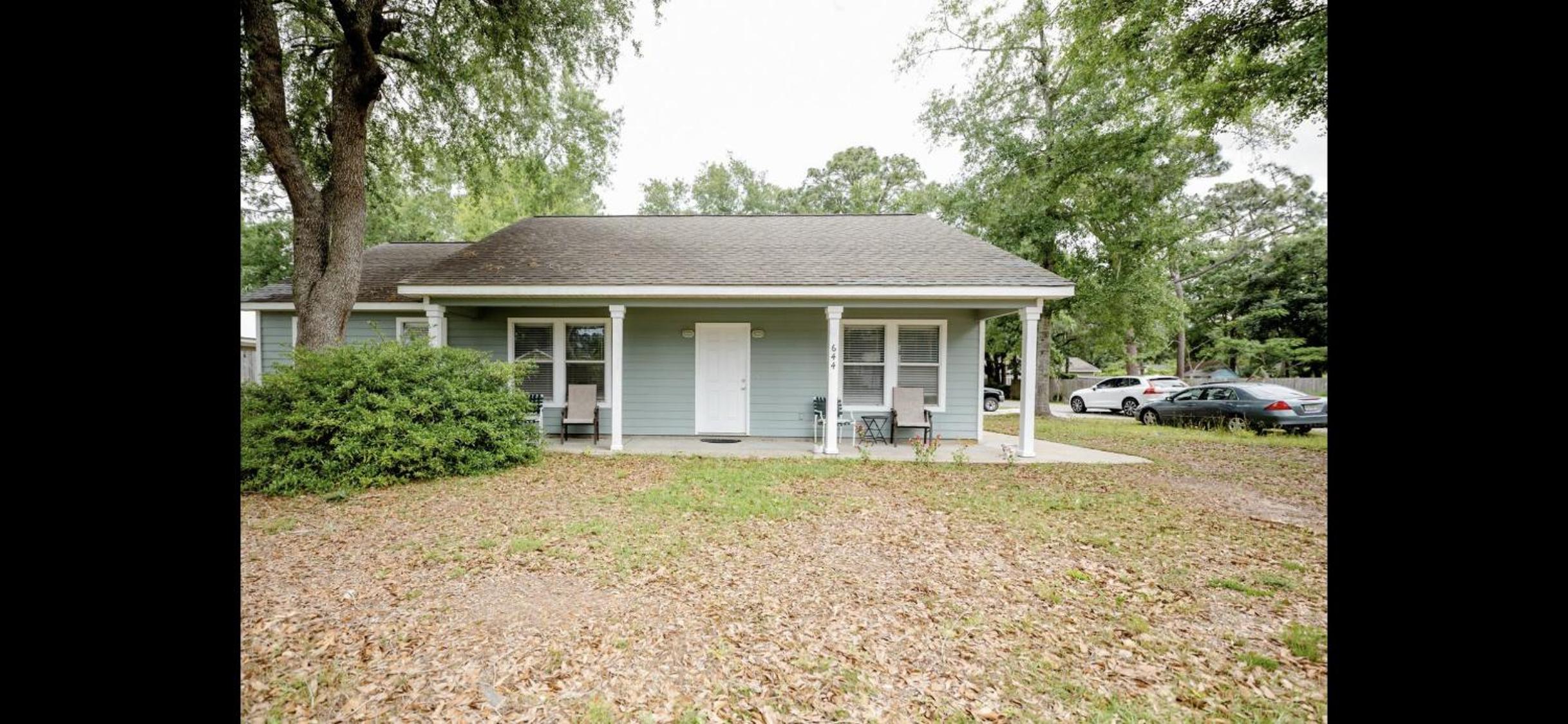 Family Friendly Home in walking district, 5 minutes from beach view 2